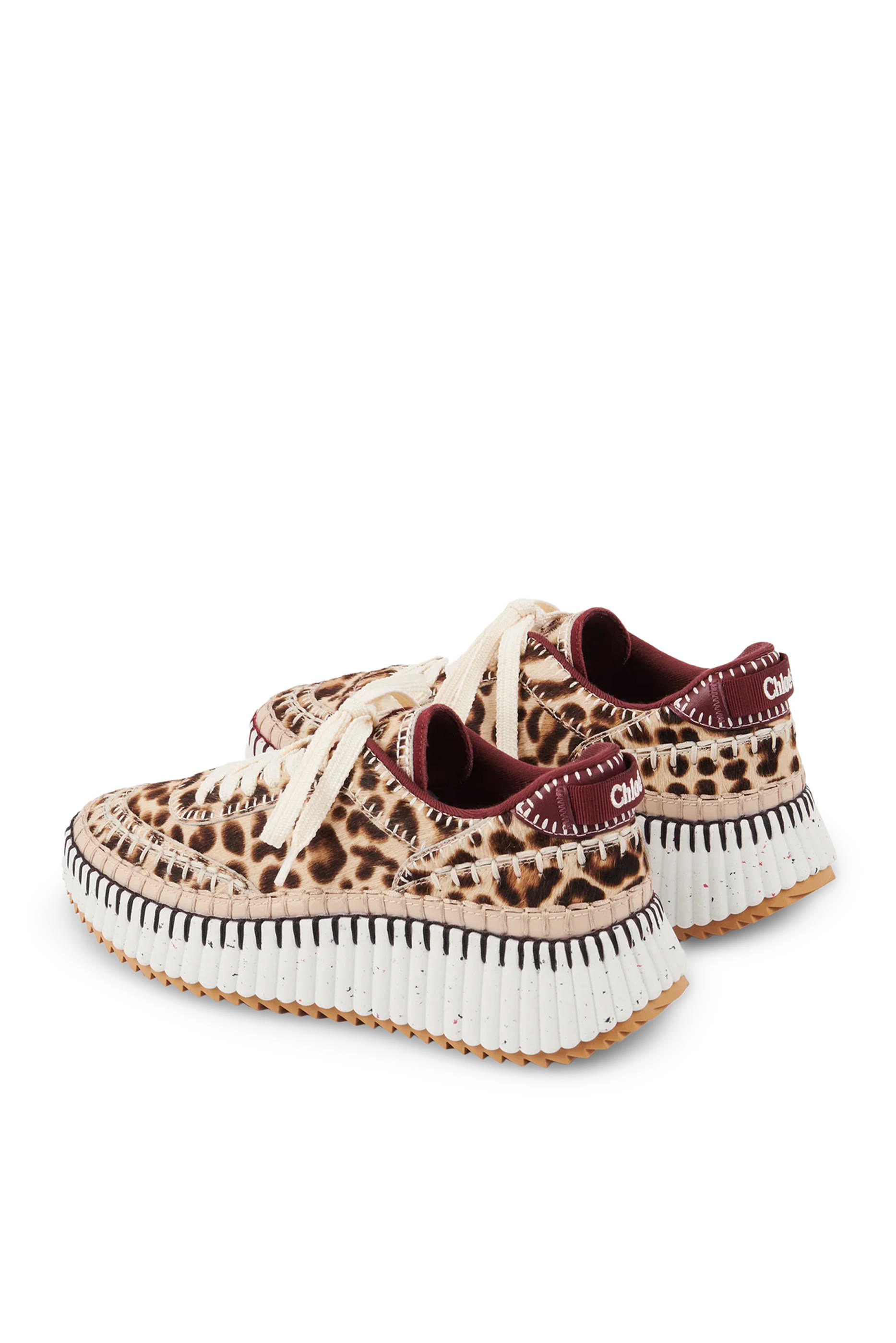 سنيكرز ناما