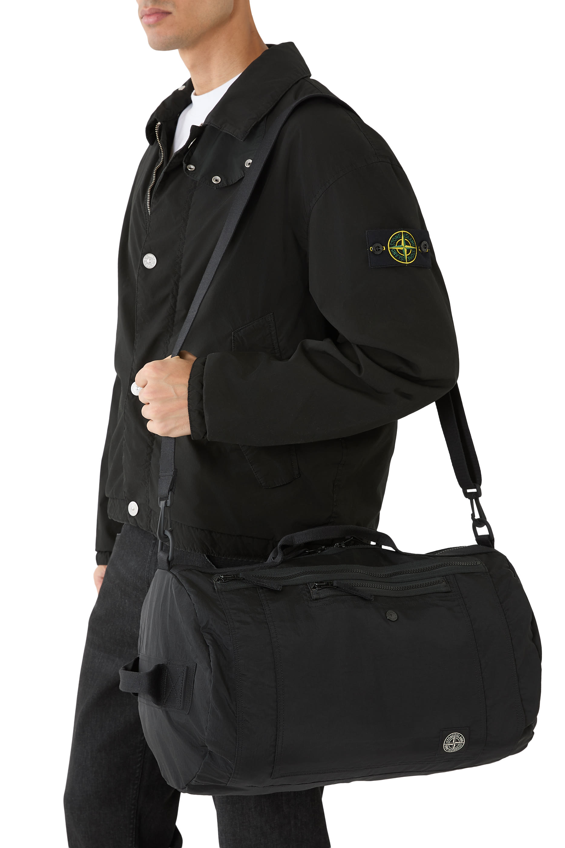 حقيبة دافل بشعار الماركة