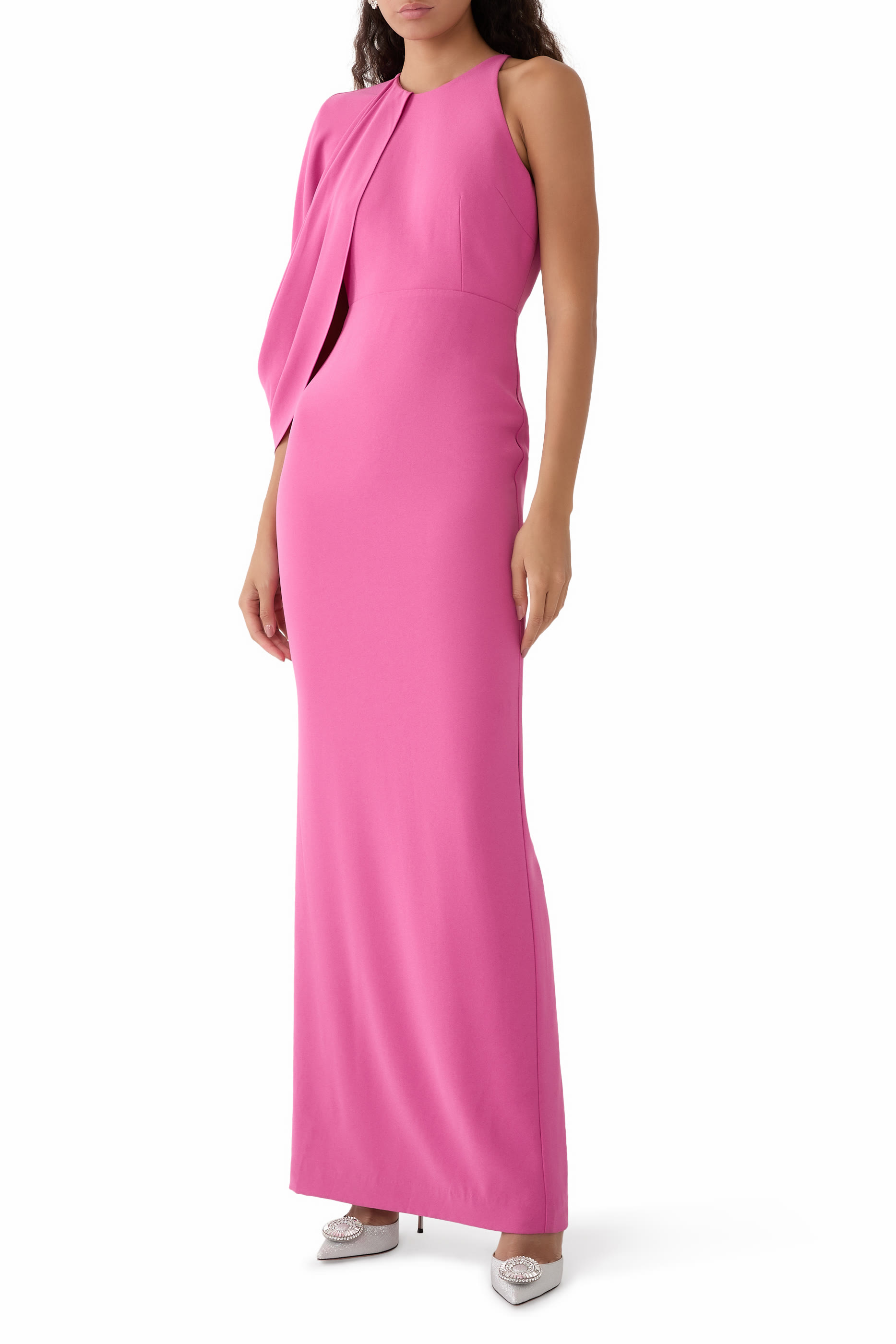 فستان سهرة بتصميم غير متماثل وكاب