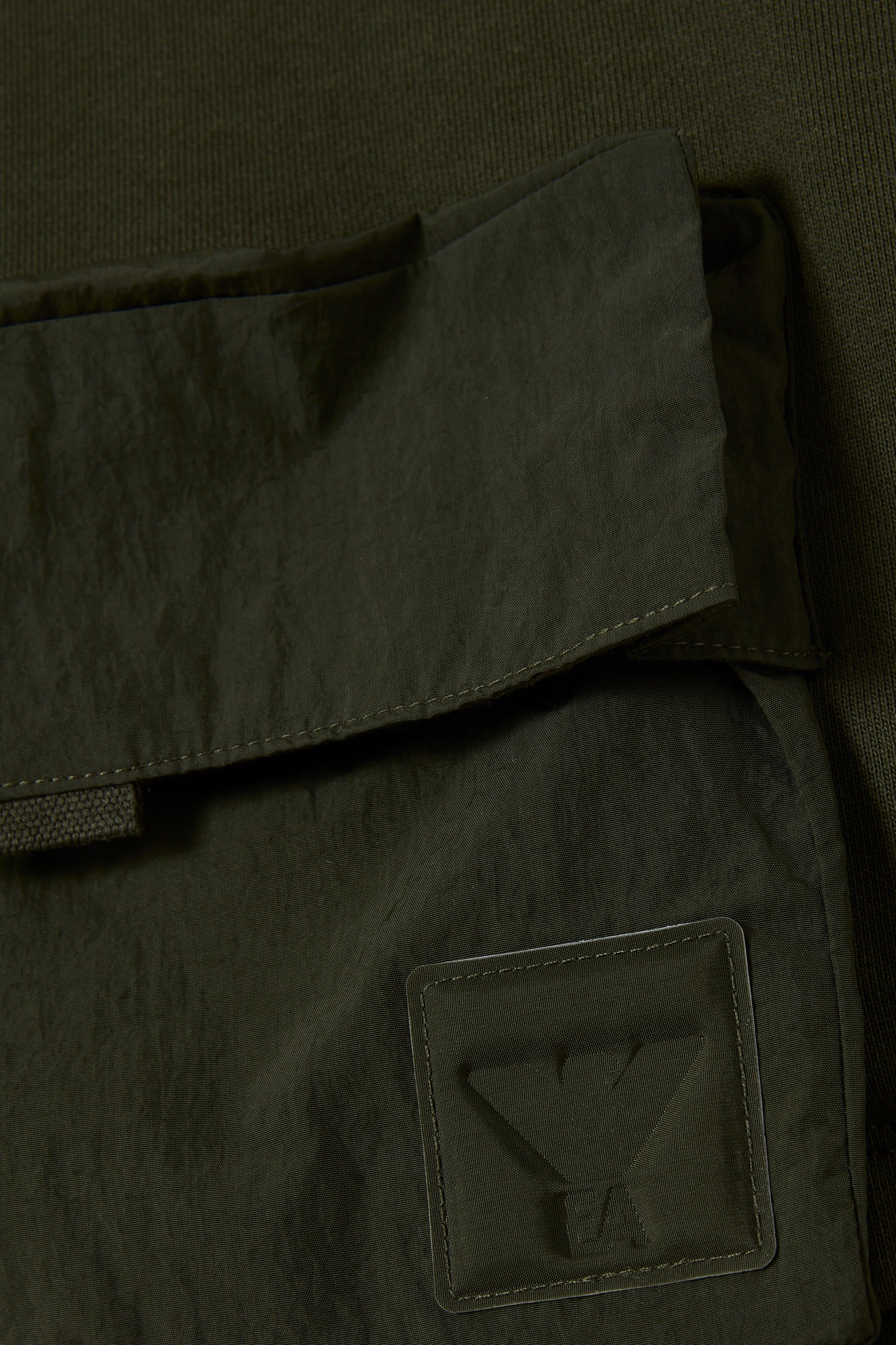 شورت بتفاصيل جيب للاطفال