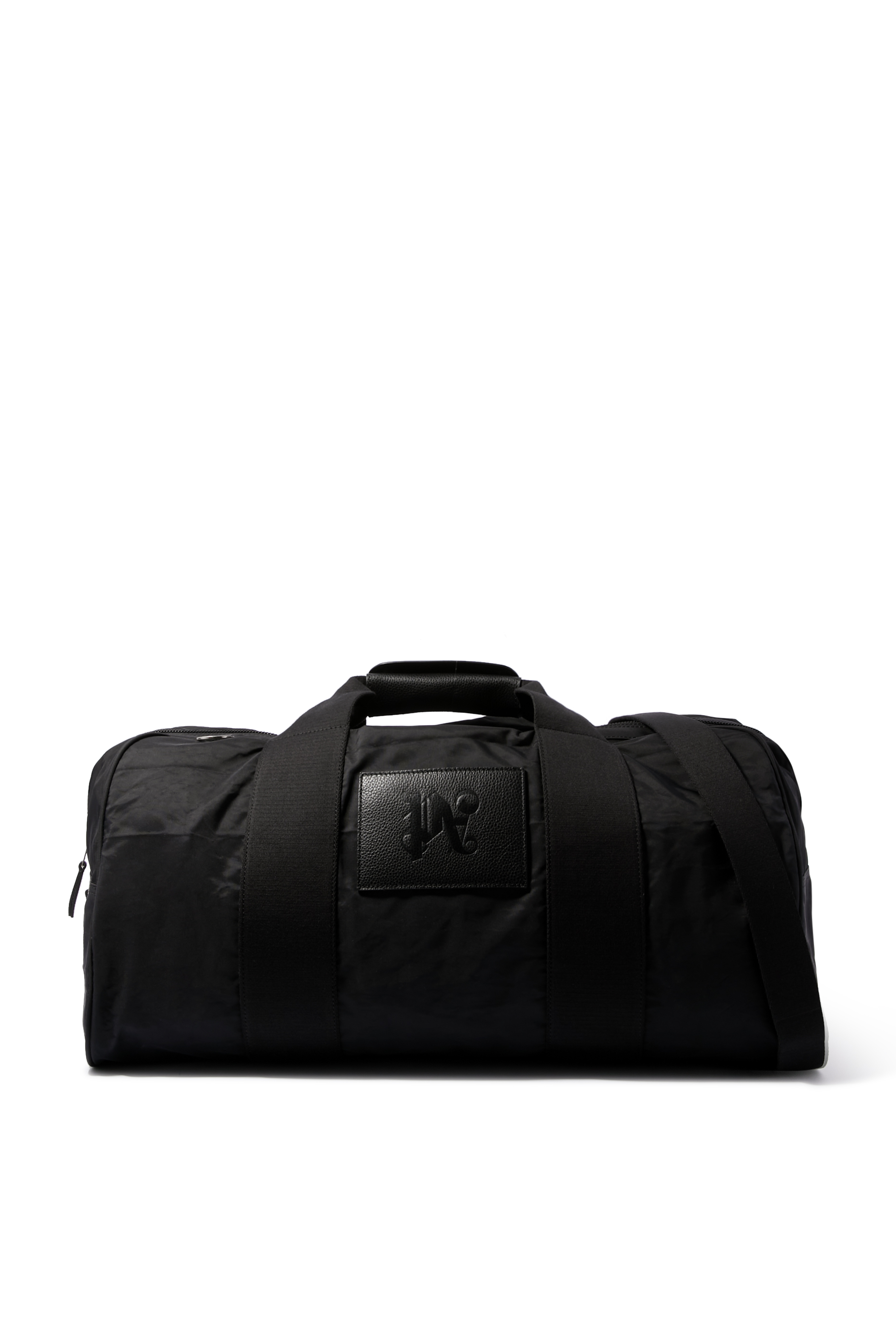 حقيبة ريترو للنادي الرياضي بحروف شعار الماركة