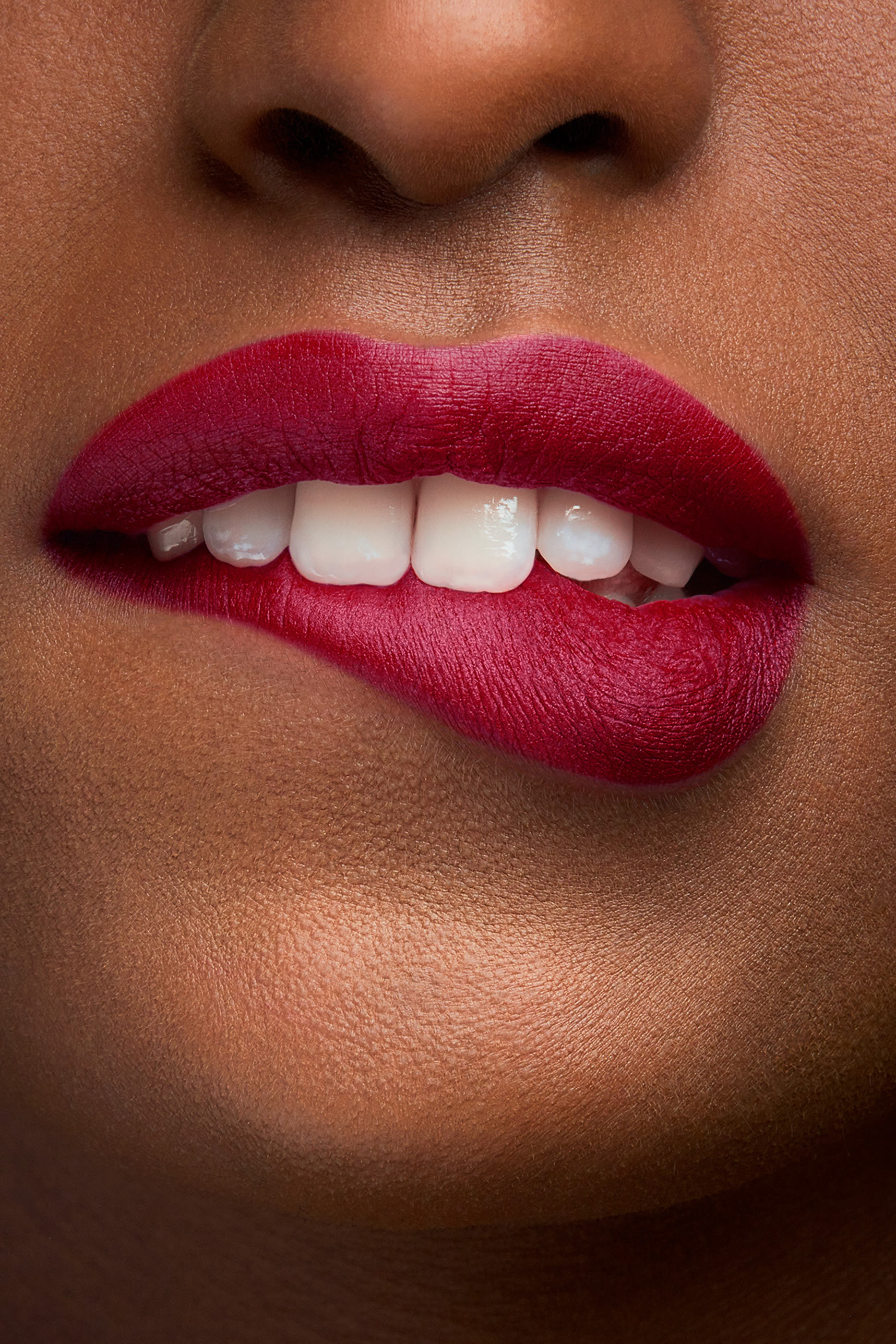 أحمر شفاه لا روج برفيوم الترا سائل غير لامع