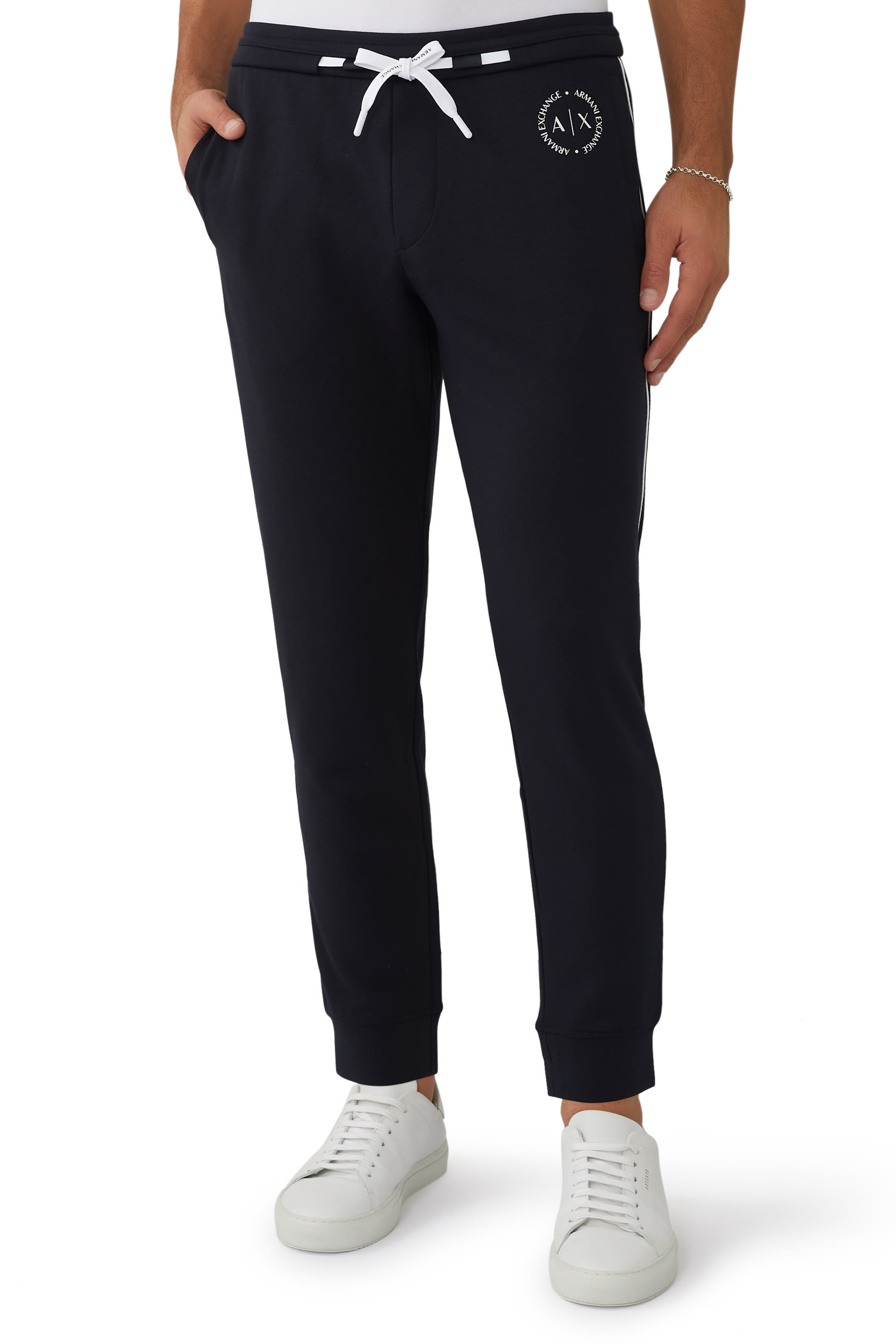  بنطال رياضي بشعار الماركة بتصميم دائري