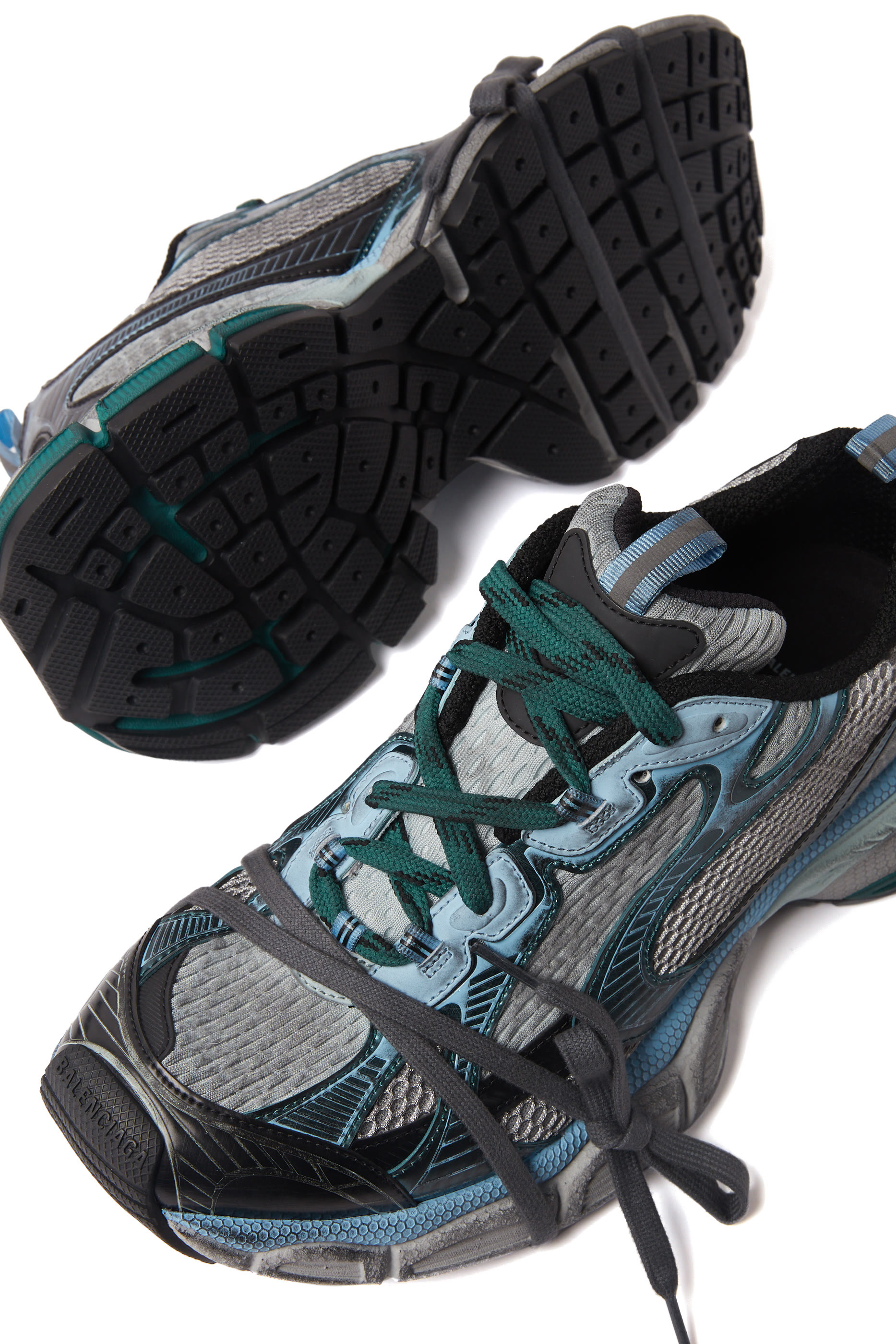 سنيكرز 3 اكس ال