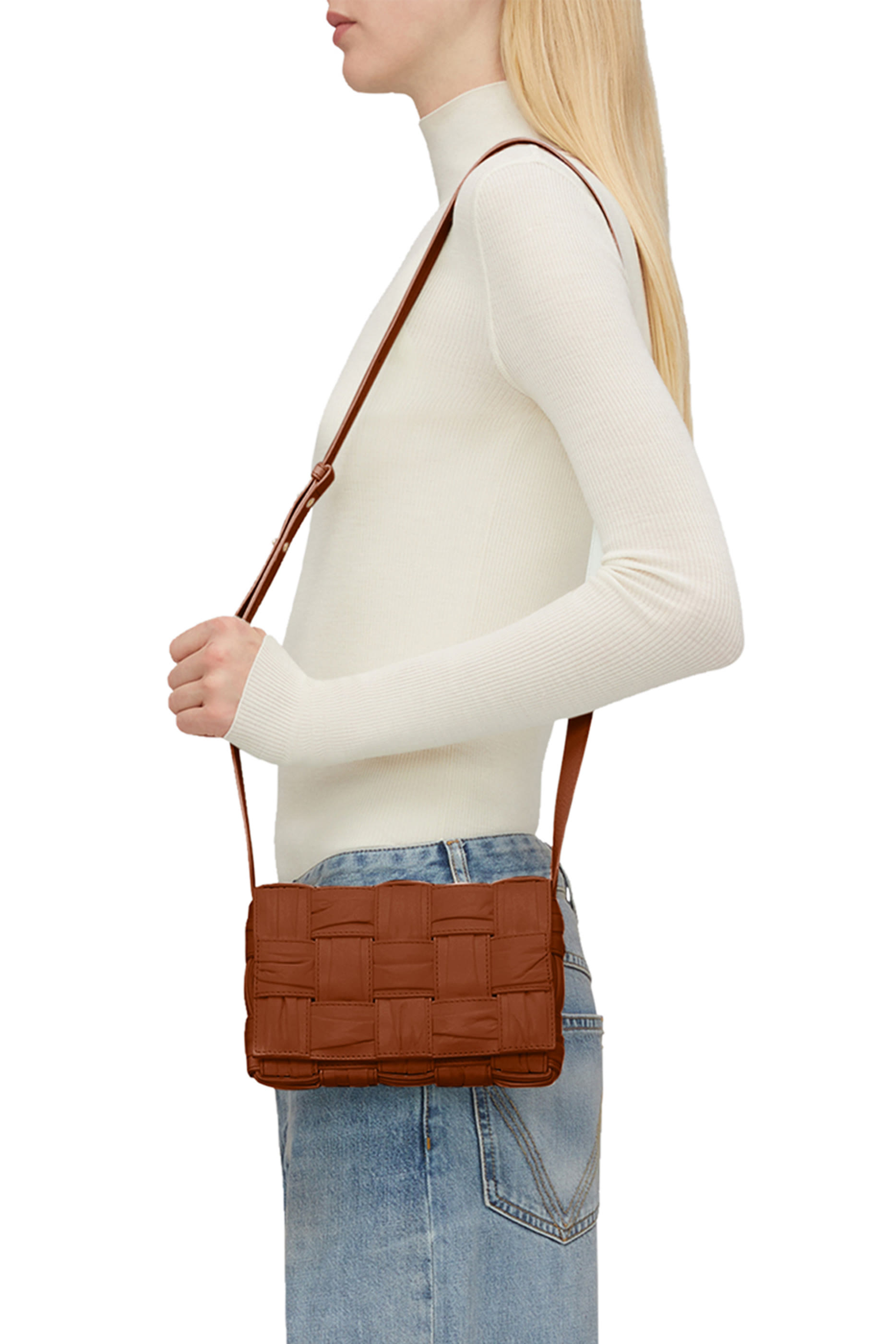 حقيبة كاسيت كروس بودي صغيرة