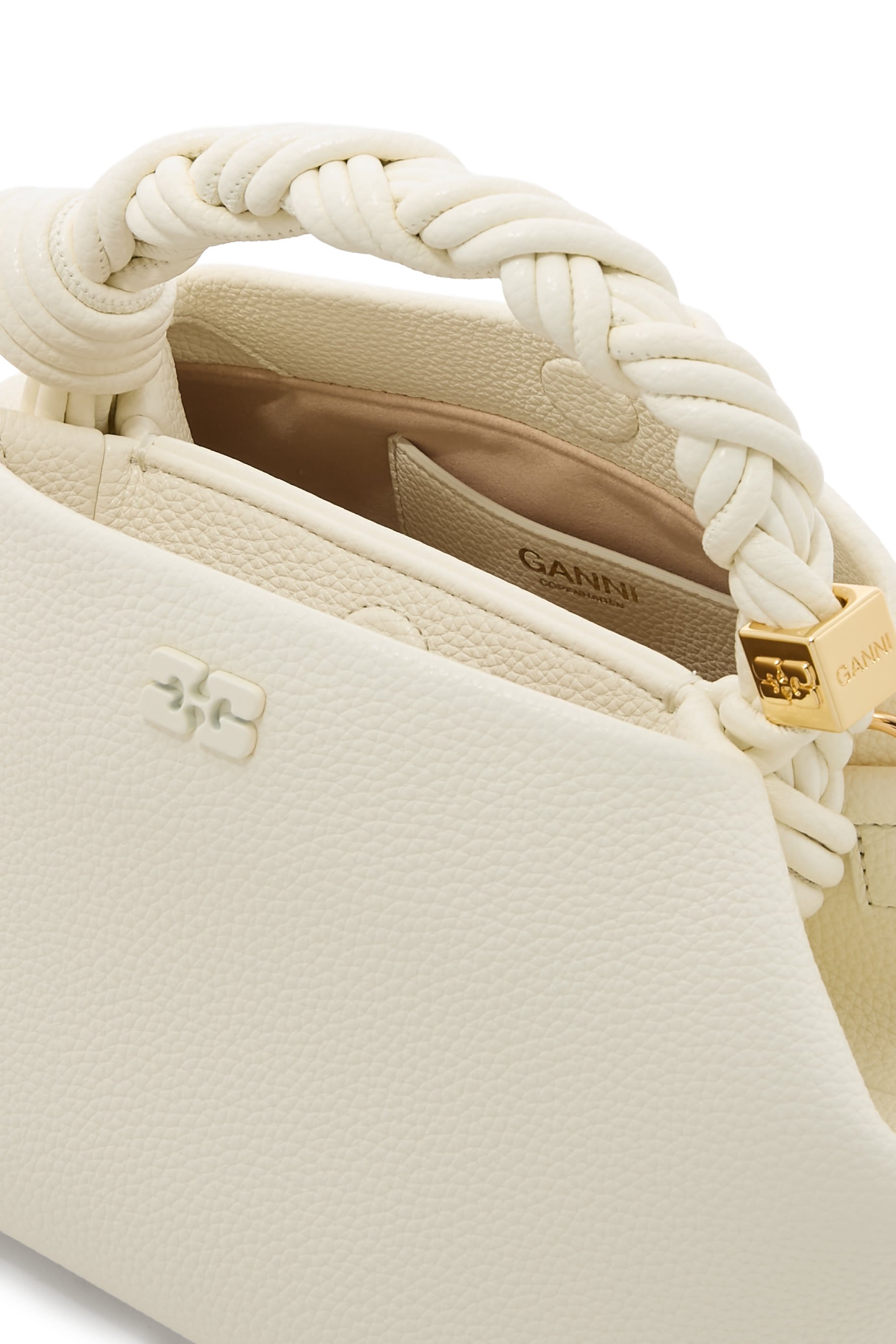 حقيبة بو صغيرة بارزة الملمس