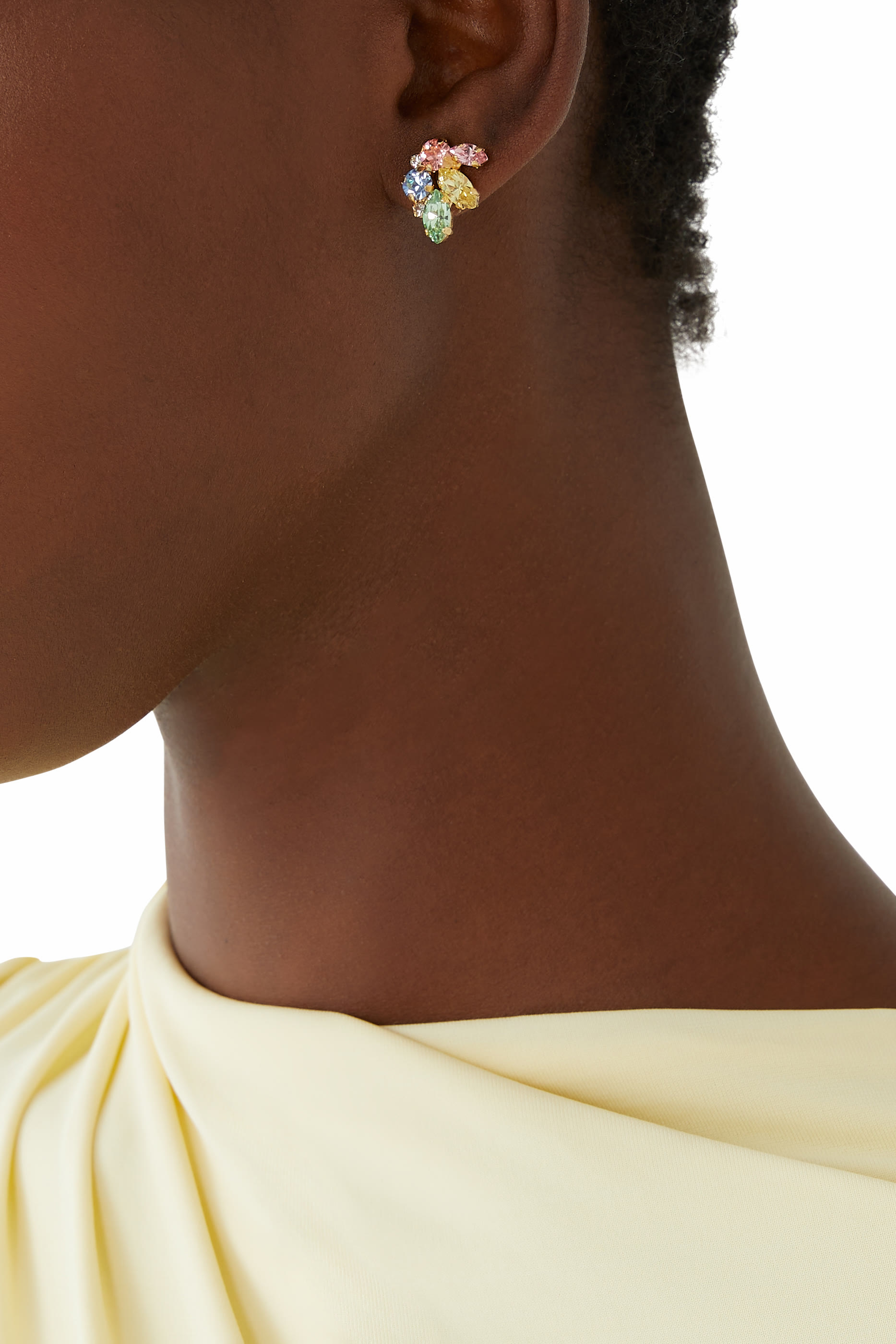 أقراط كورا مرصعة بالكريستال مطلية بالذهب عيار 18