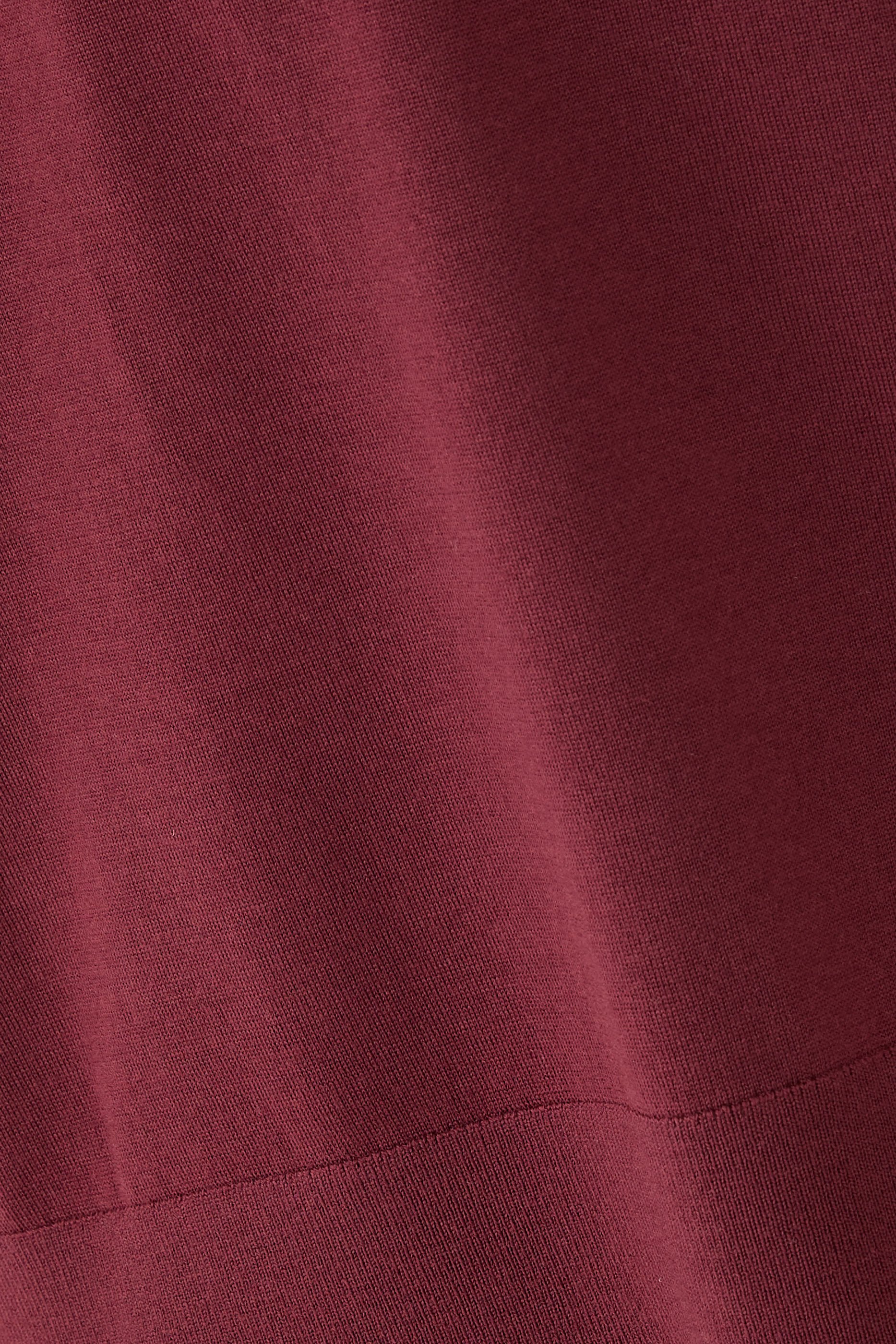 كنزة بياقة ضيقة قماش مضلع