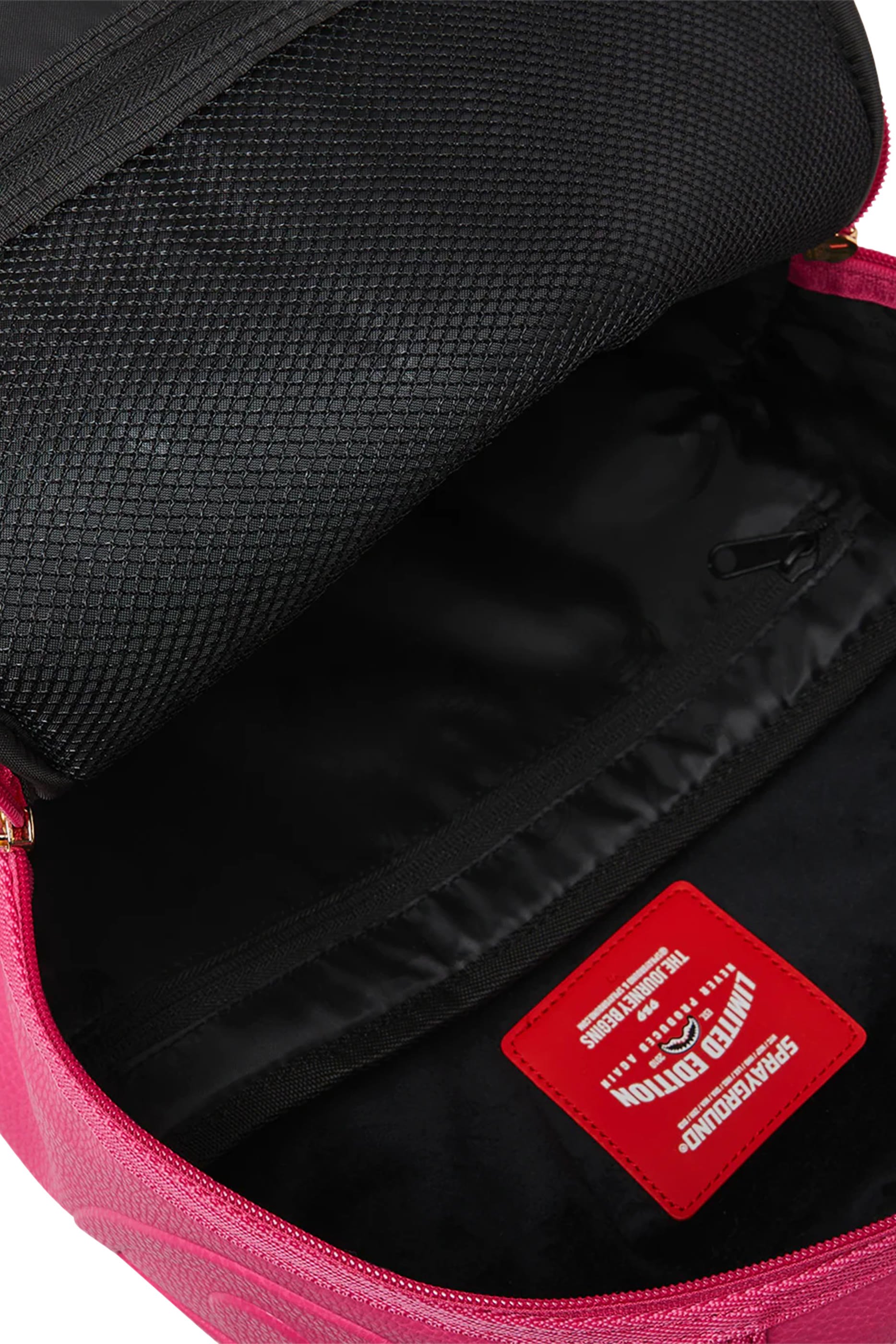 حقيبة ظهر  مزينة بنقشة قرش للأطفال