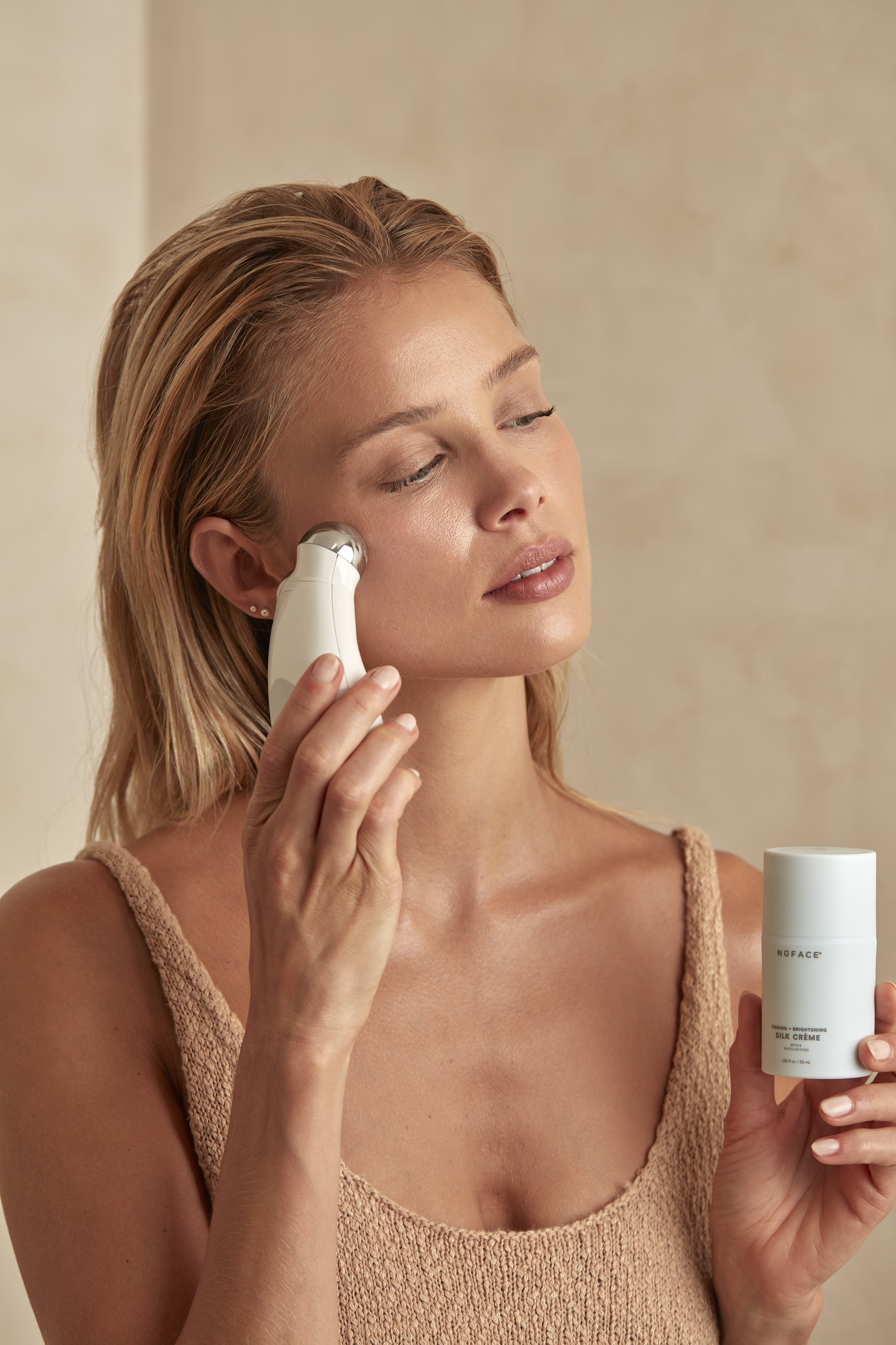 مجموعة العناية الأساسية وجهاز نوفيس ترينيتي بلس برو