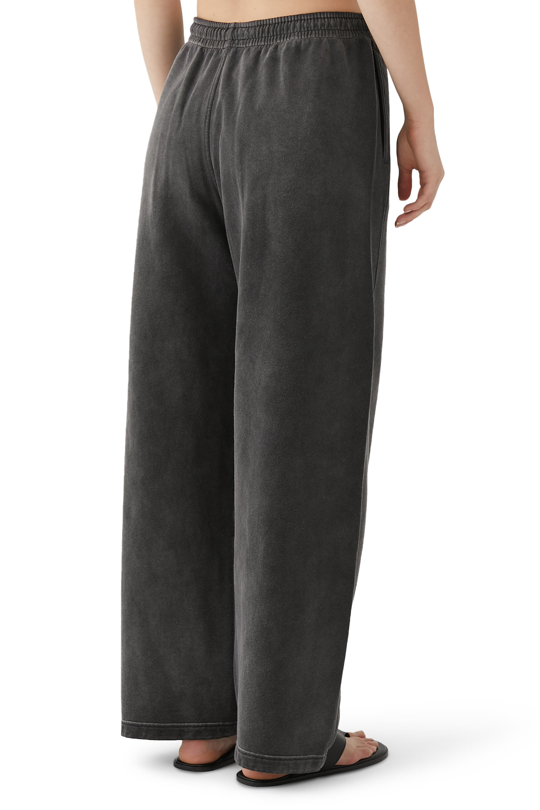 بنطال رياضي برباط مرصع بأحجار الراين