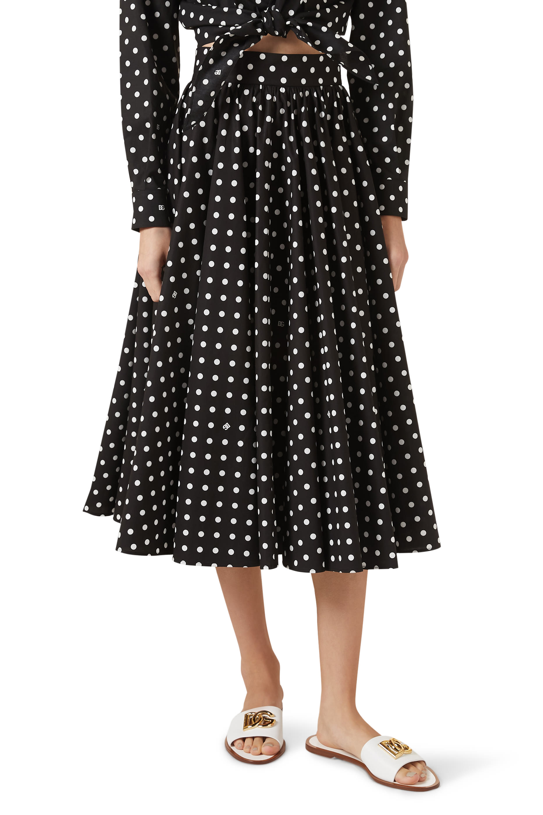 حذاء مفتوح بشعار حرفي الماركة جلد عجل