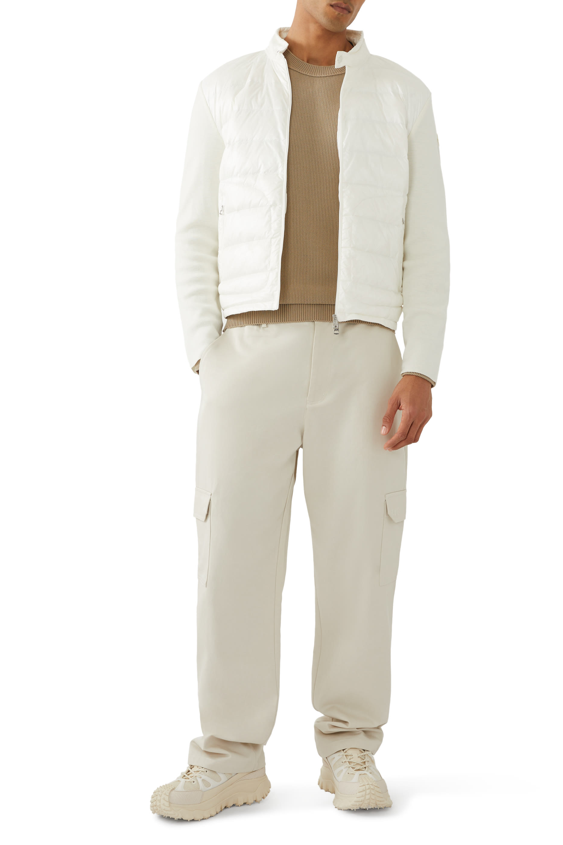 جاكيت بشعار الماركة