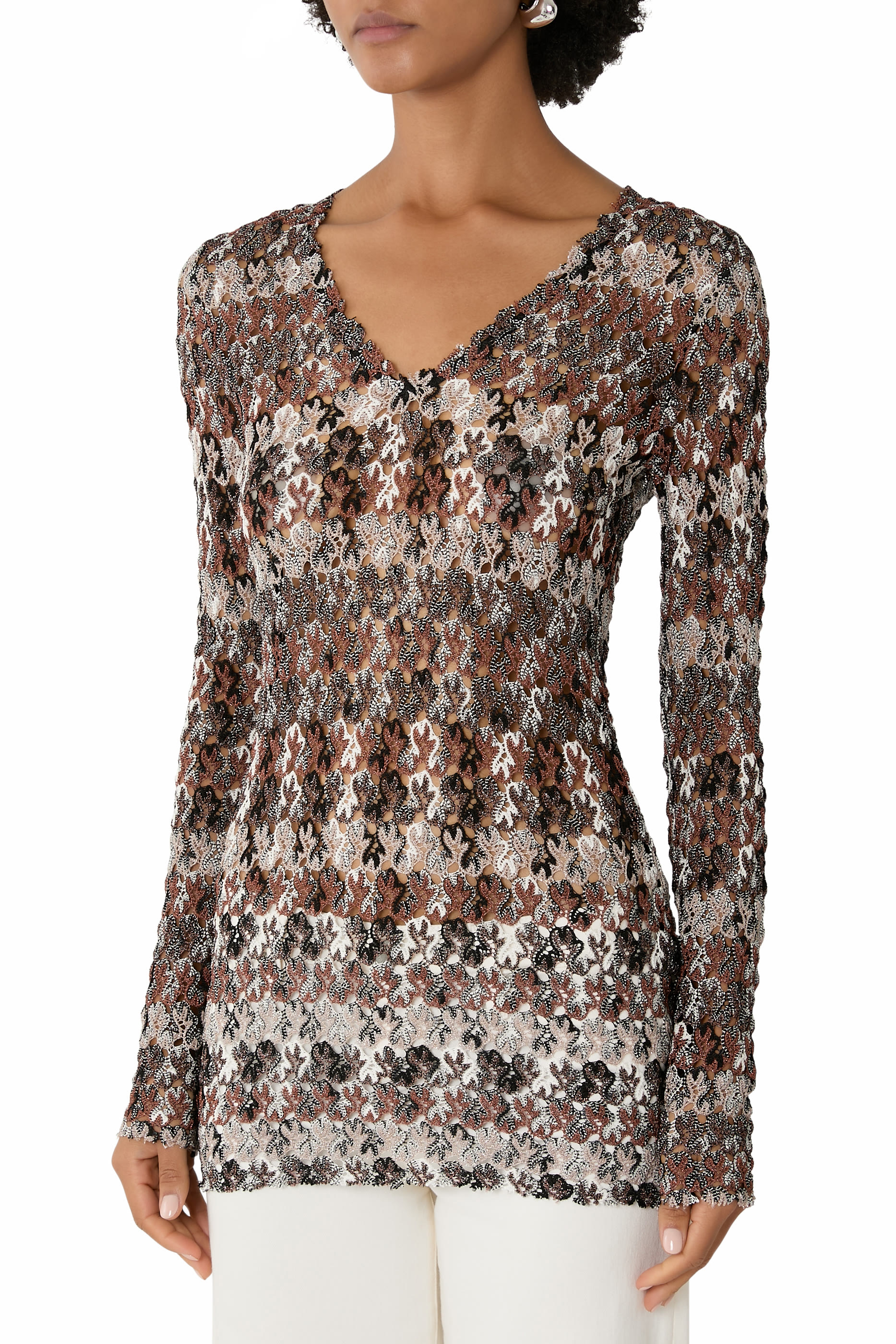 بلوزة بخطوط دانتيل وراشيل لوركس