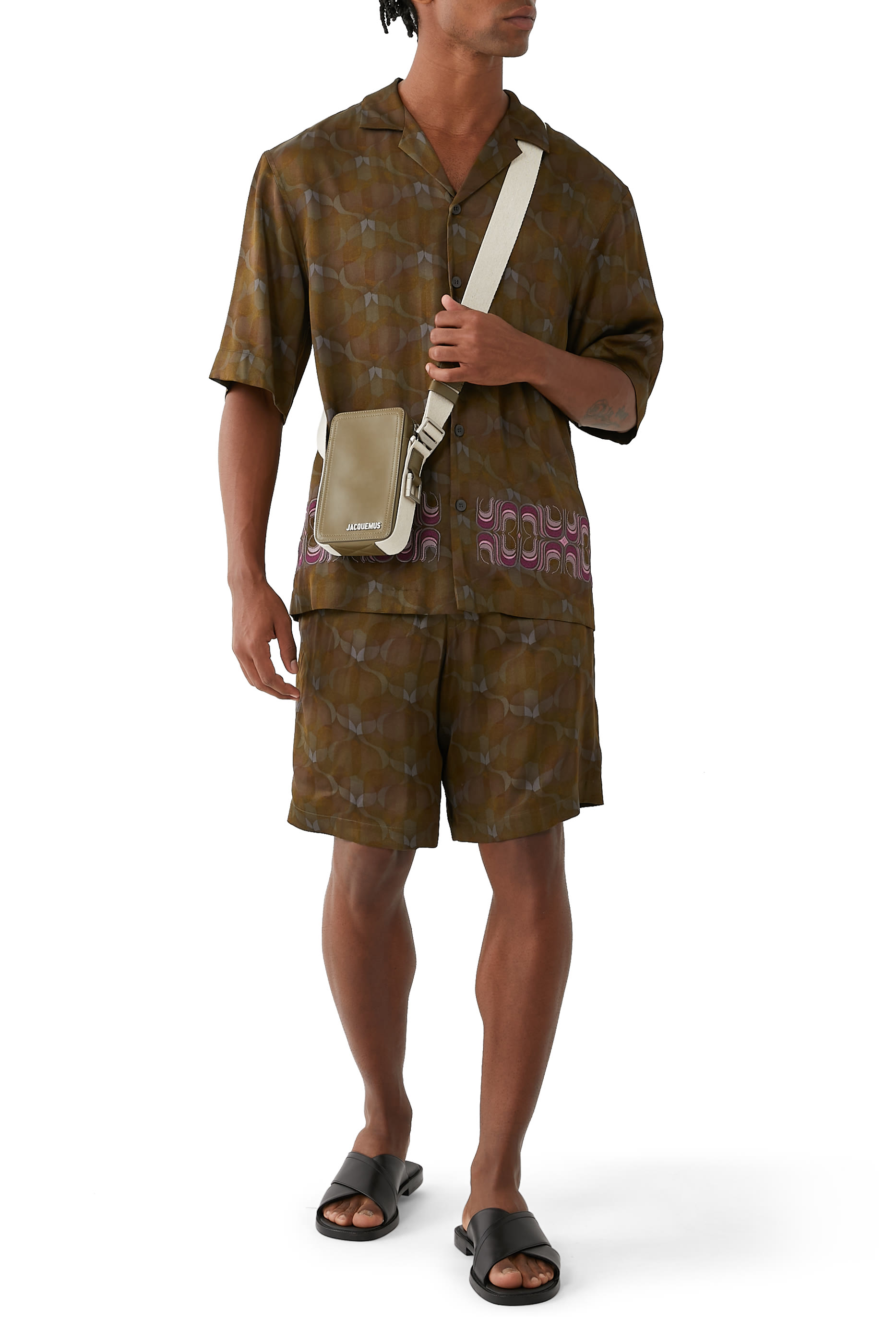 شورت فضفاض بنقشة