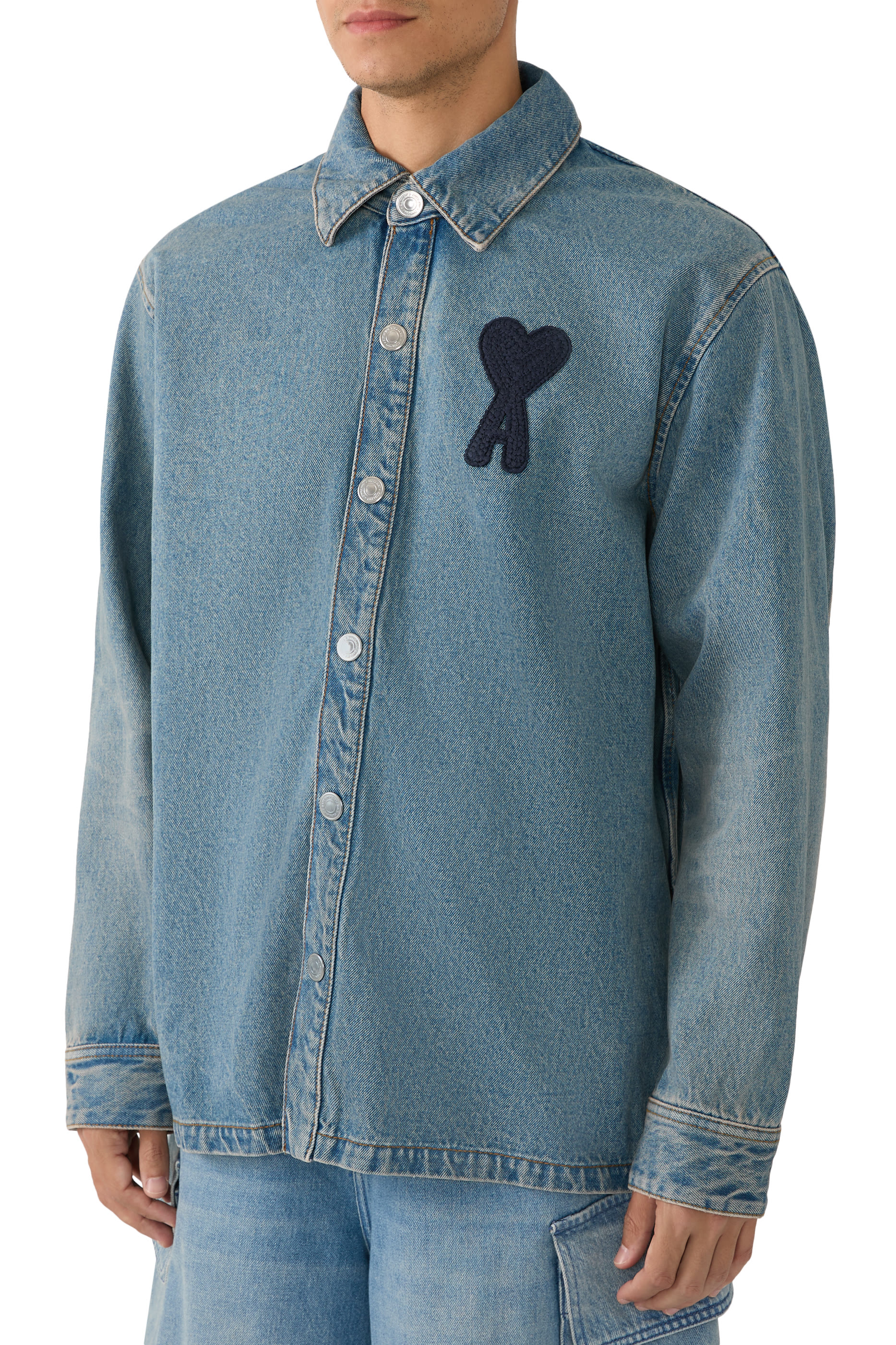 قميص بنمط جاكيت بشعار الماركة