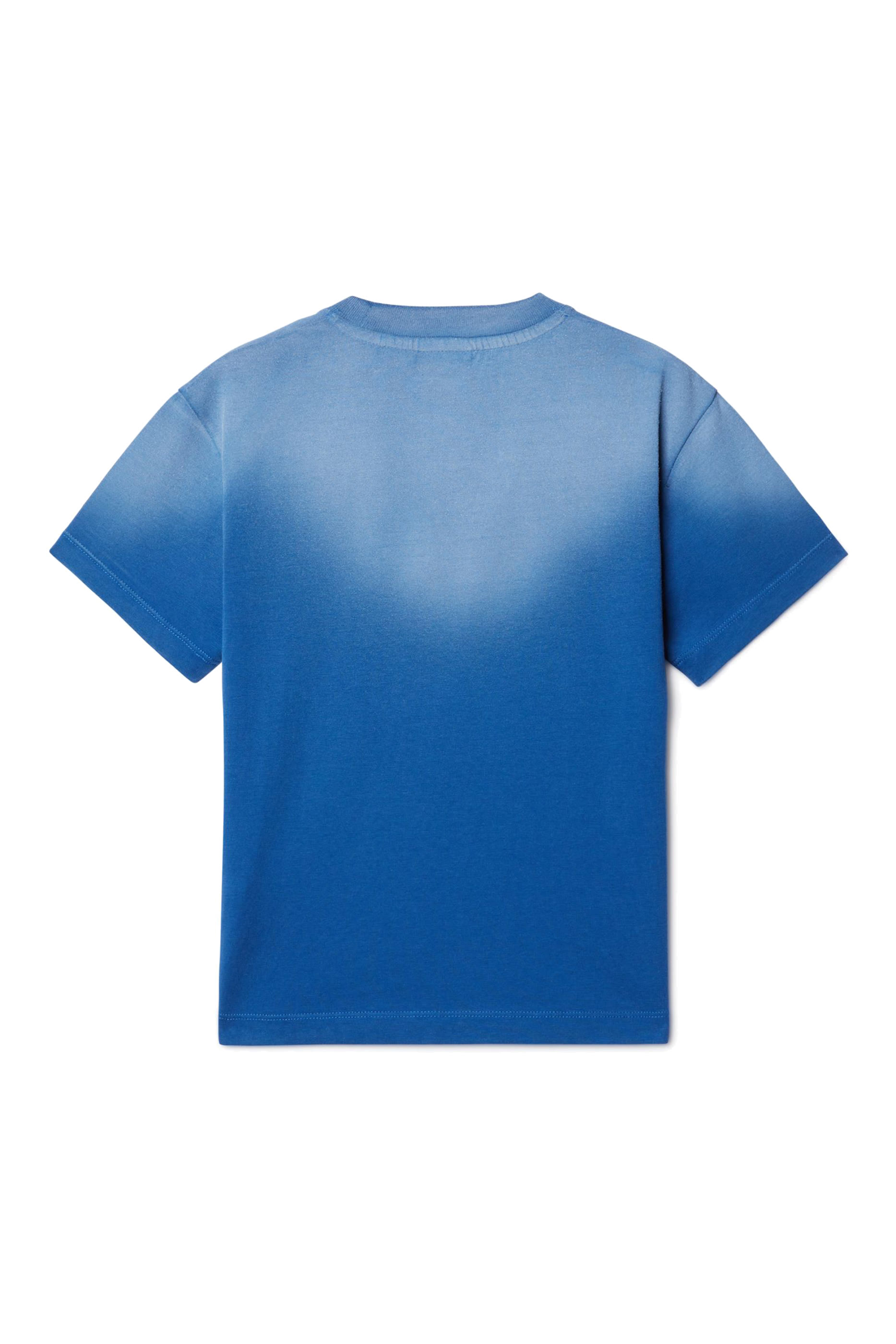 تيشيرت بلون باهت ونقشة شعار الماركة للأطفال