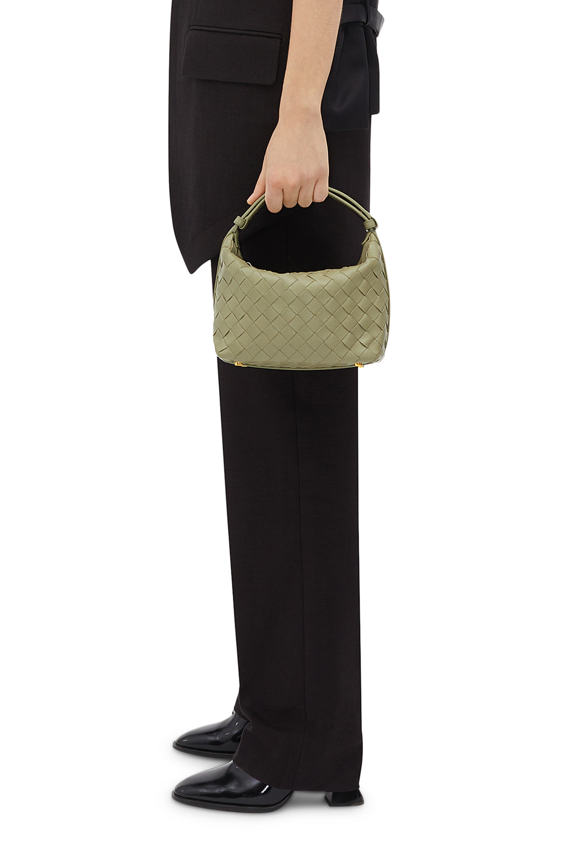 حقيبة والاس صغيرة