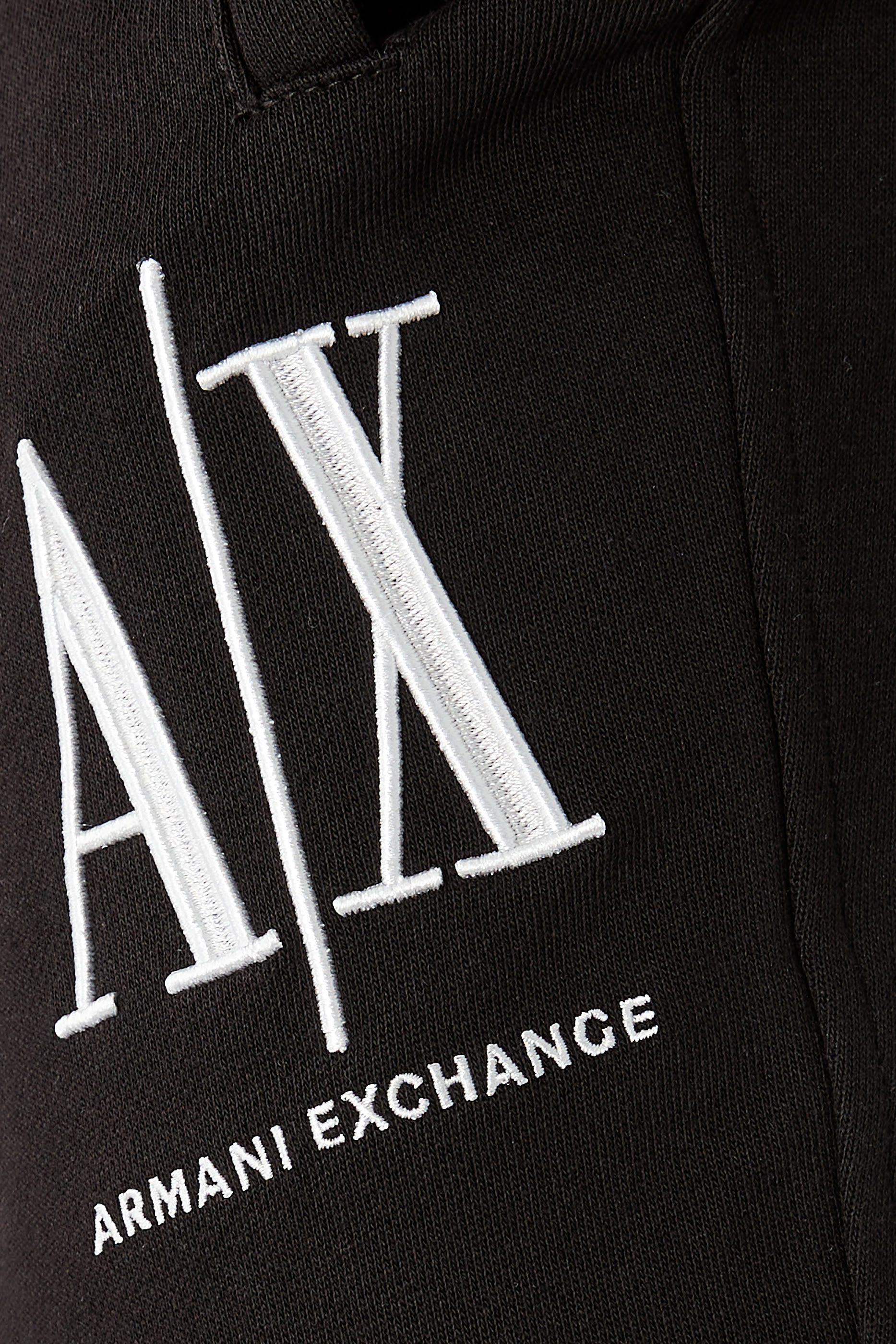 بنطال رياضي بشعار الماركة