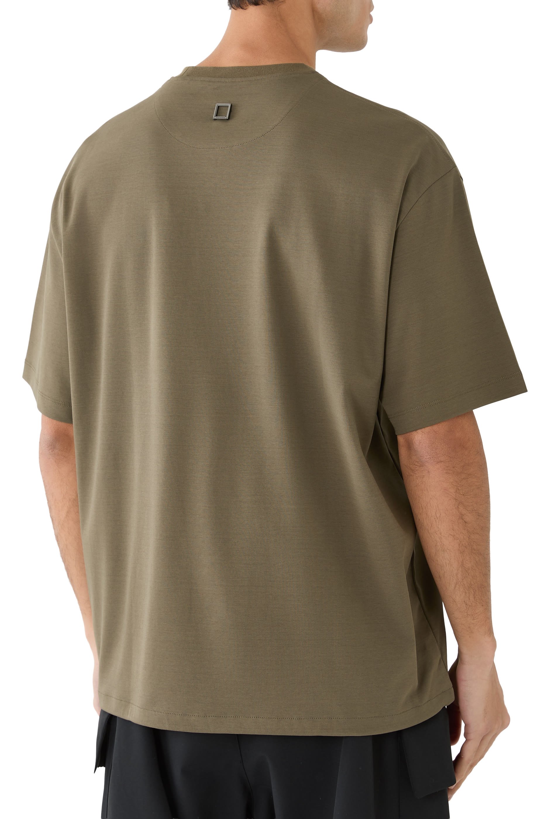 تيشيرت بشعار الماركة