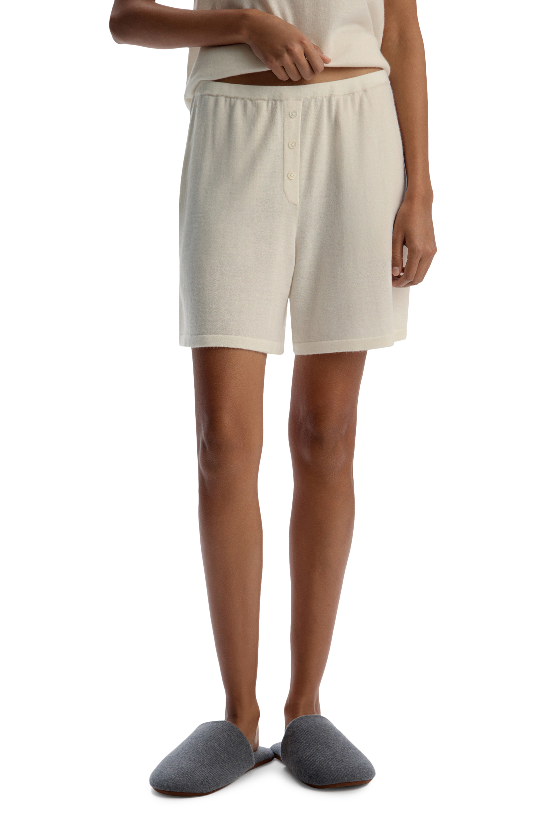 شورت تيري بارز الملمس