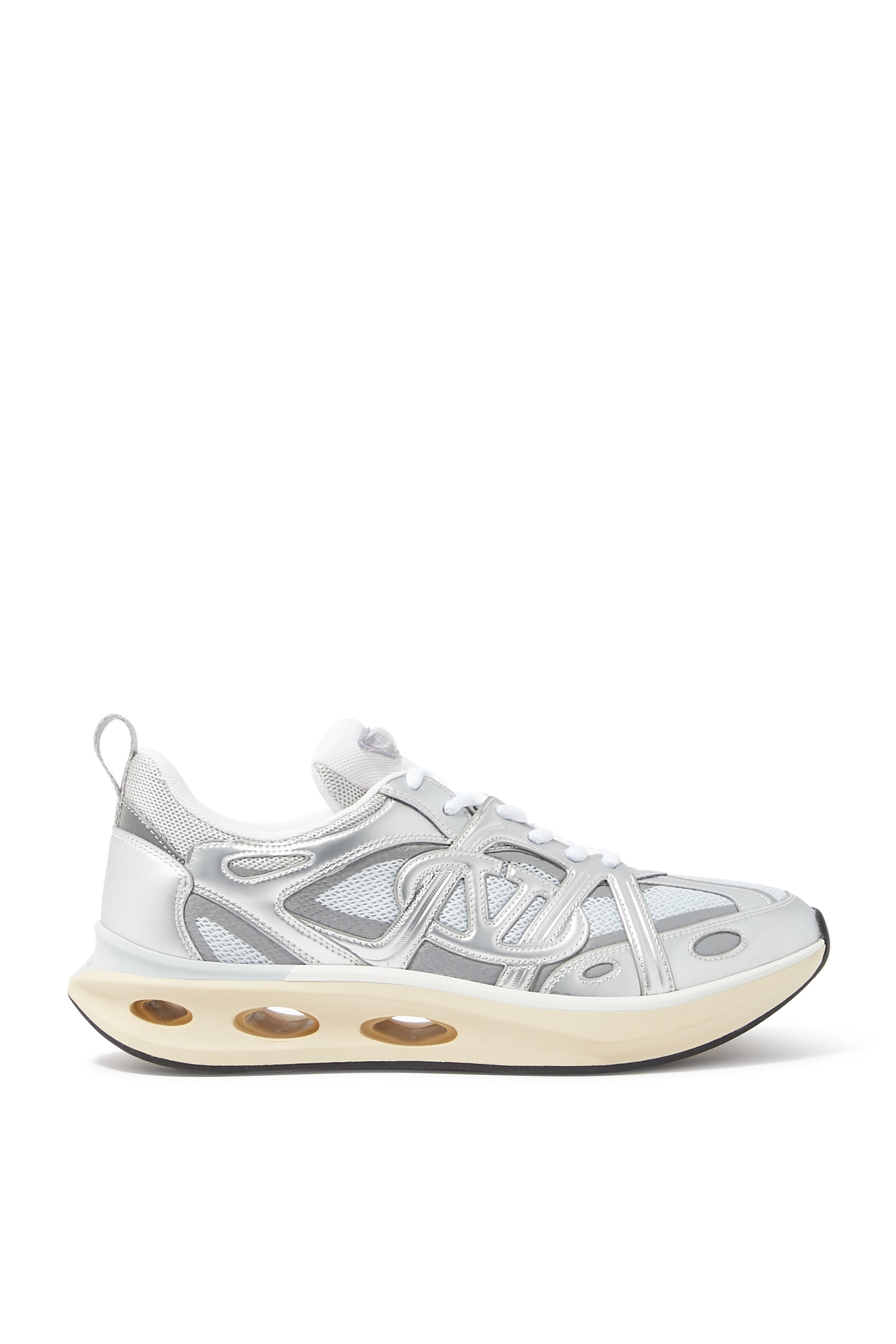 سنيكرز إيزيجوغ بكاحل منخفض وشعار V