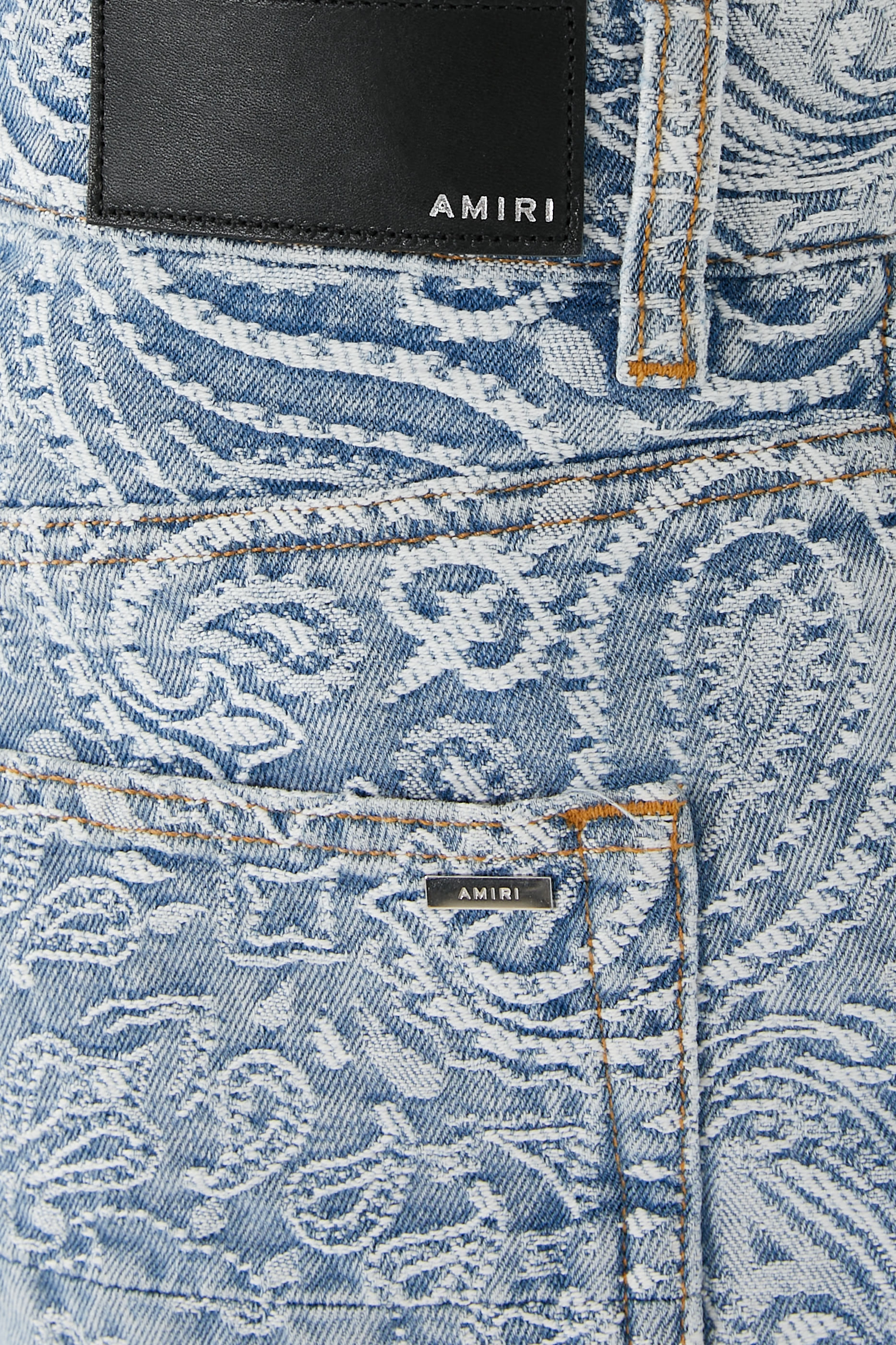 شورت سكيتر بنقشة باندانا جاكار