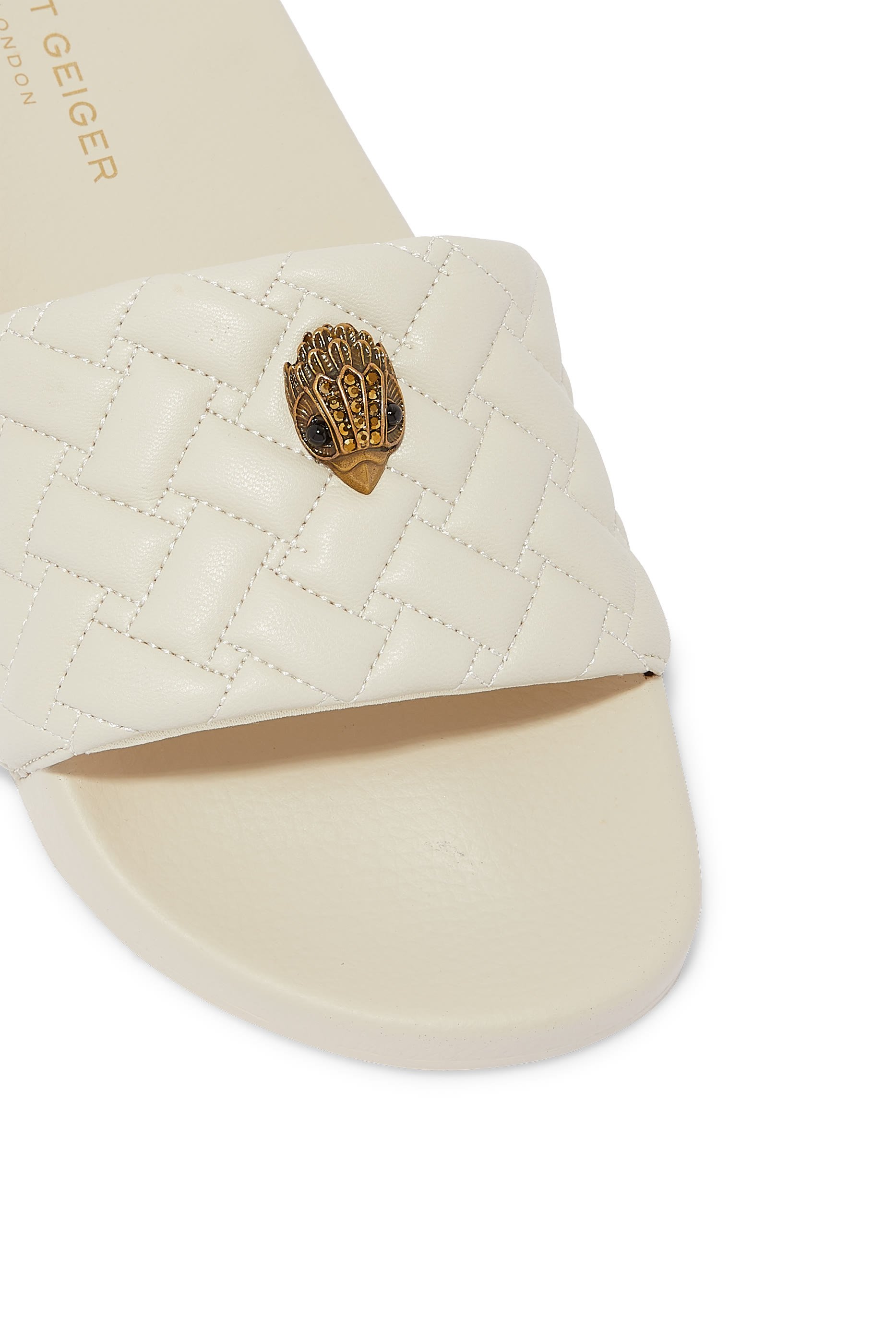 حذاء خفيف مبطن