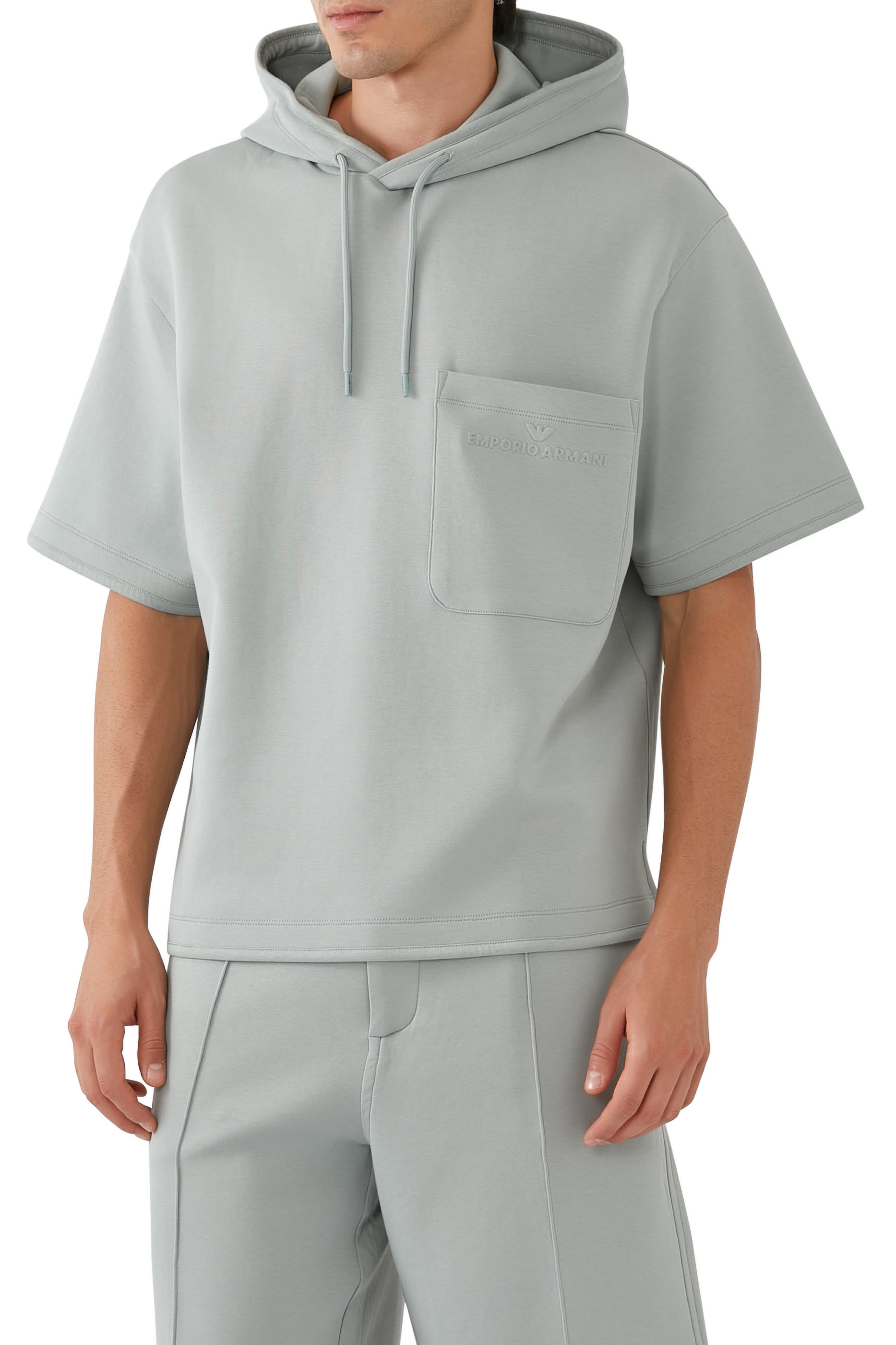 سويت شيرت بشعار الماركة بحجم صغير