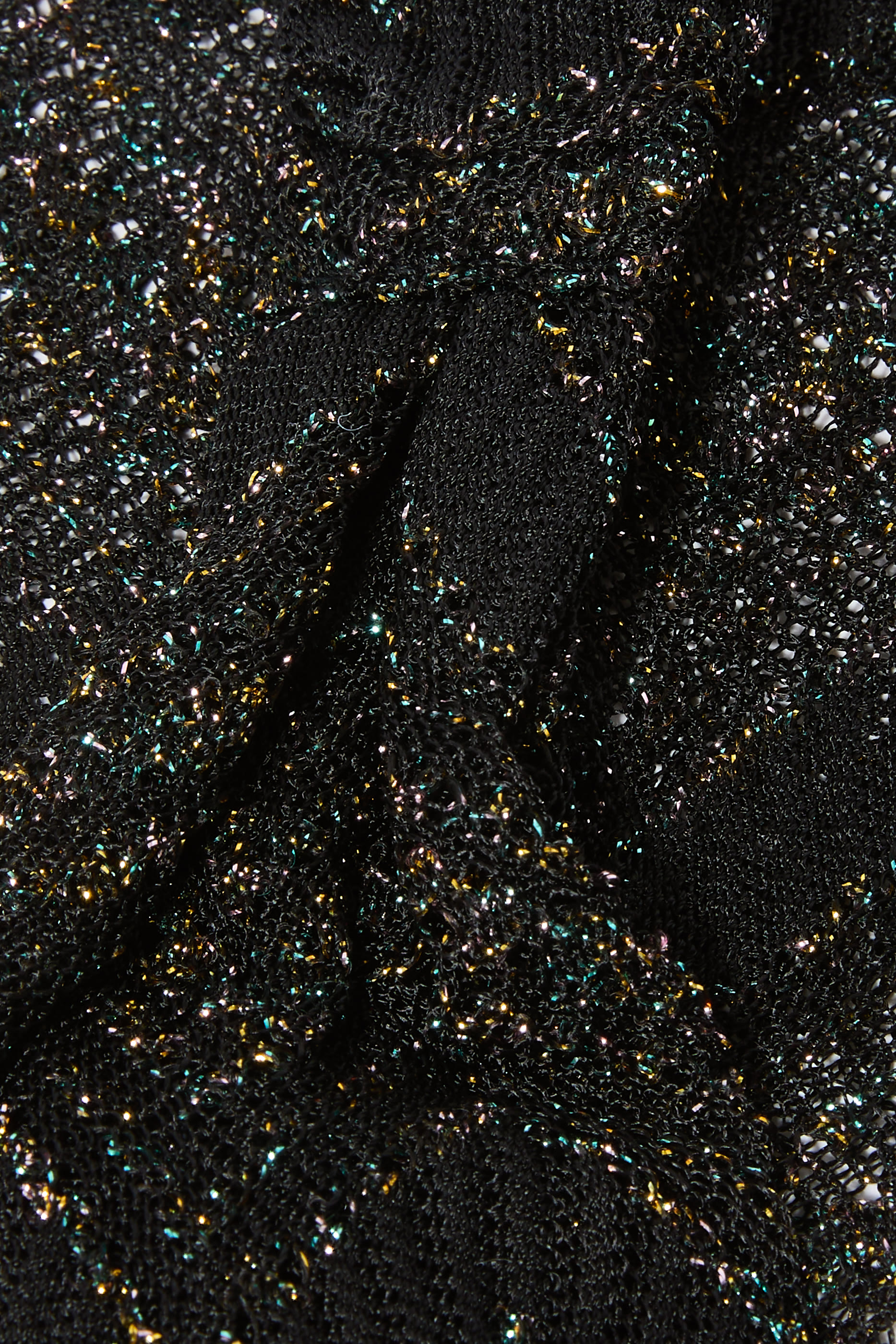 طوق رأس ماري بخطوط شيفرون متعرجة