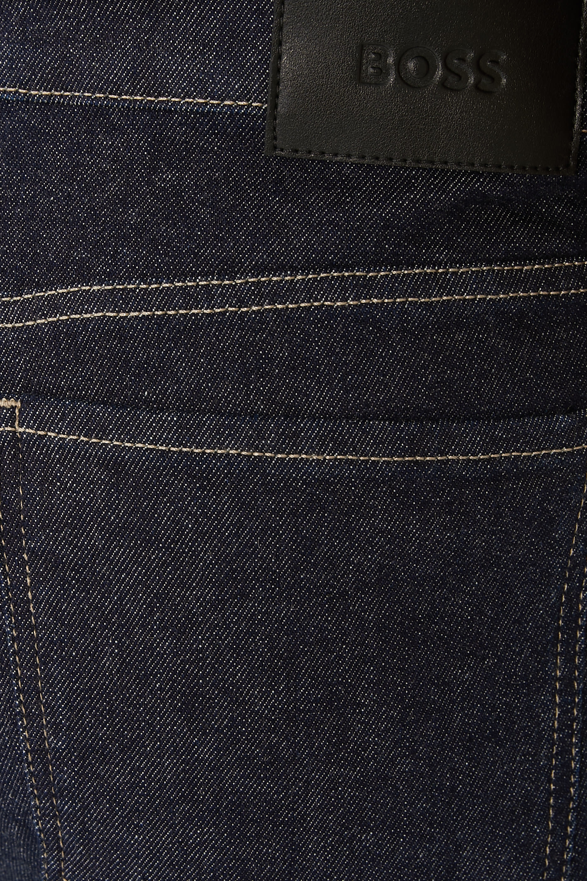 بنطال دنيم مطاطي بقصة عادية