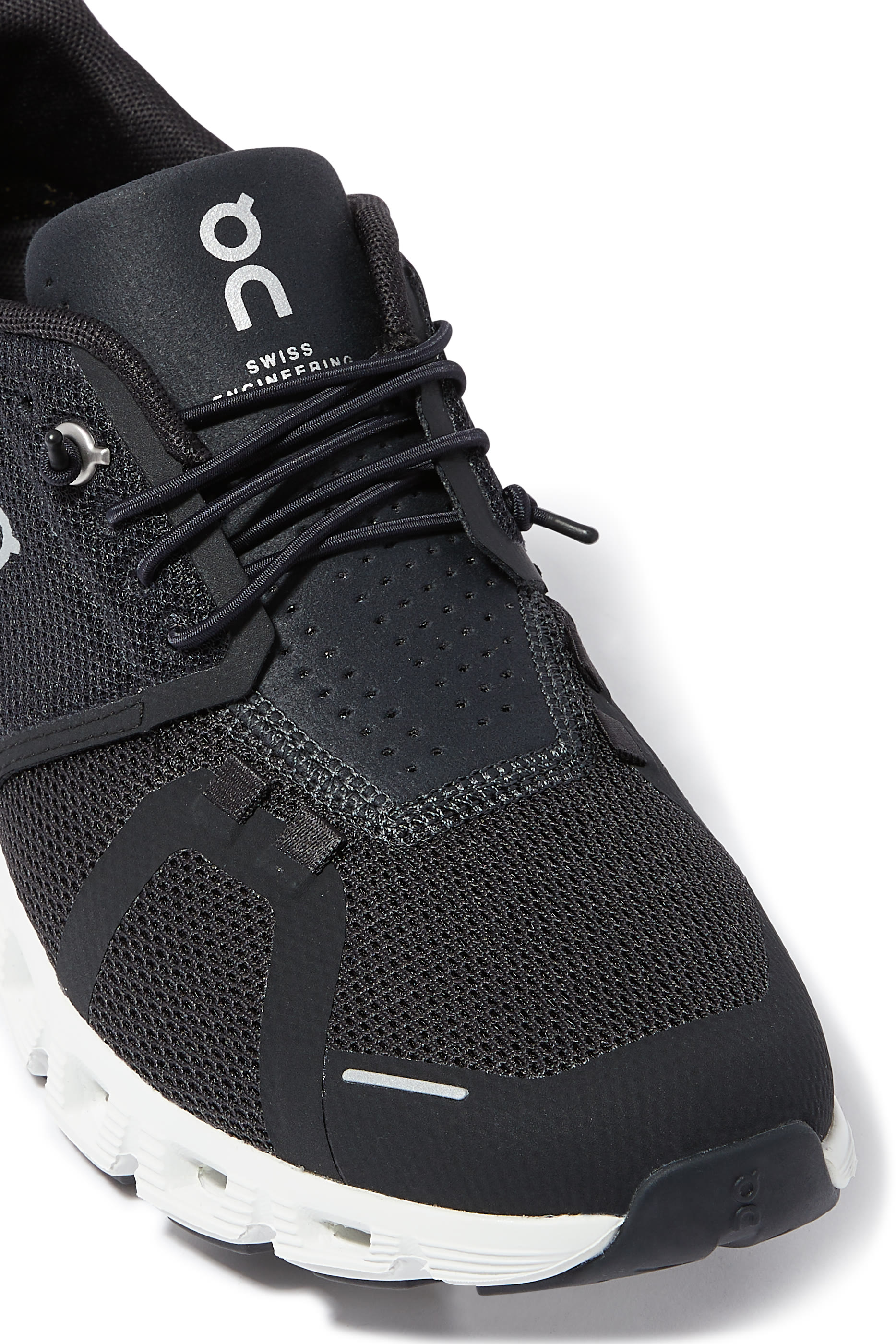 سنيكرز كلاود 5 للنساء