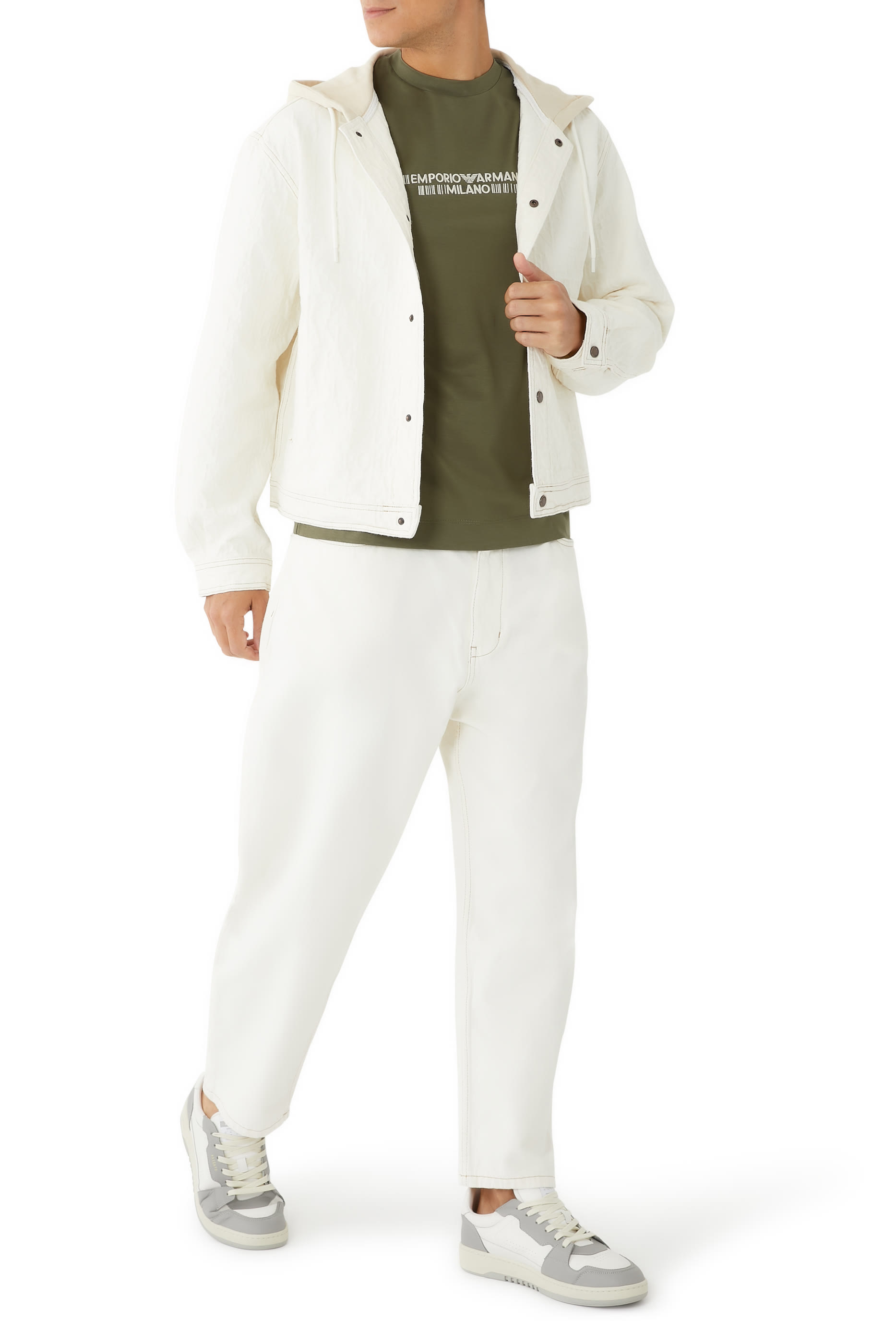 جاكيت دنيم بغطاء رأس