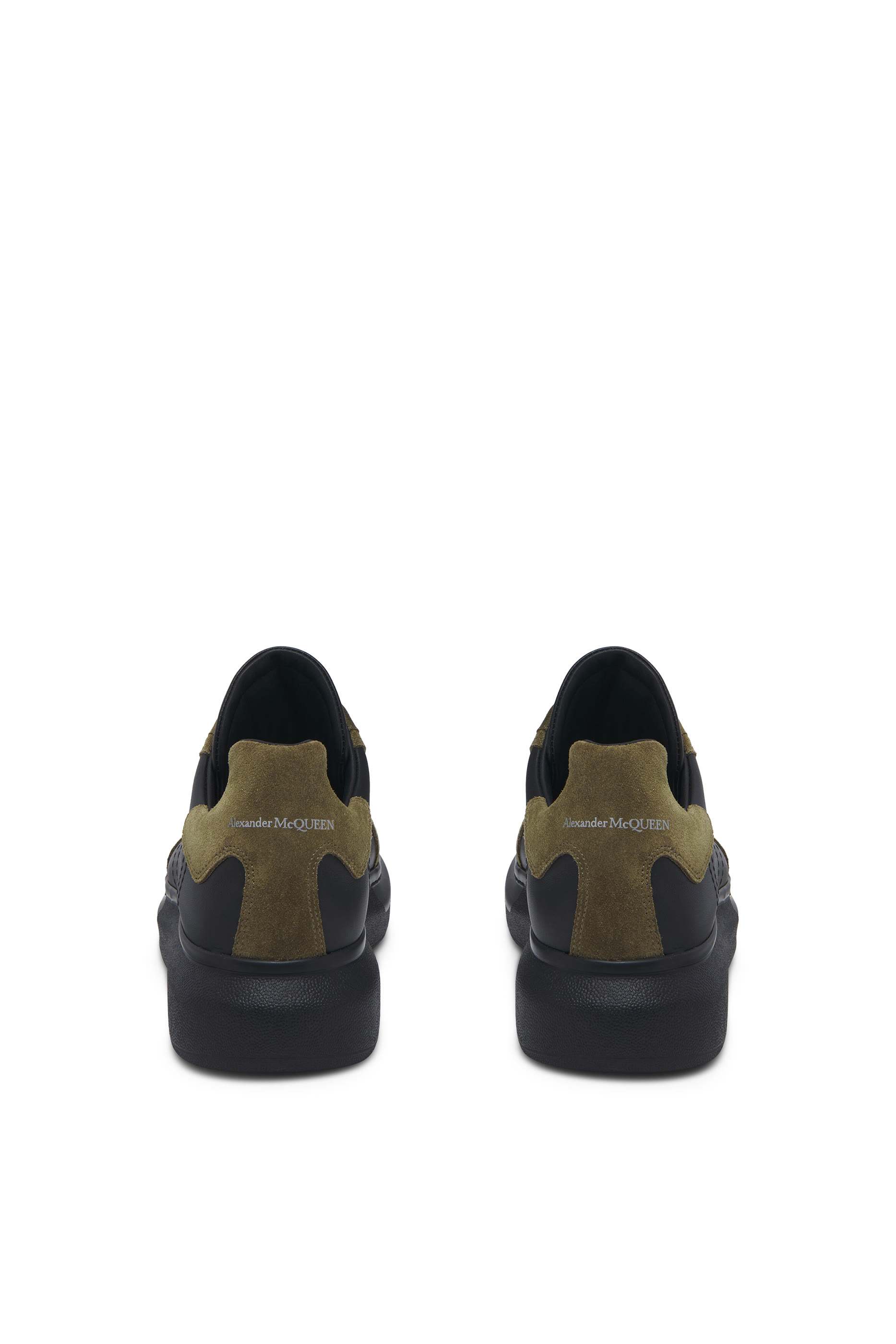 سنيكرز  ريترو  بنعل سميك