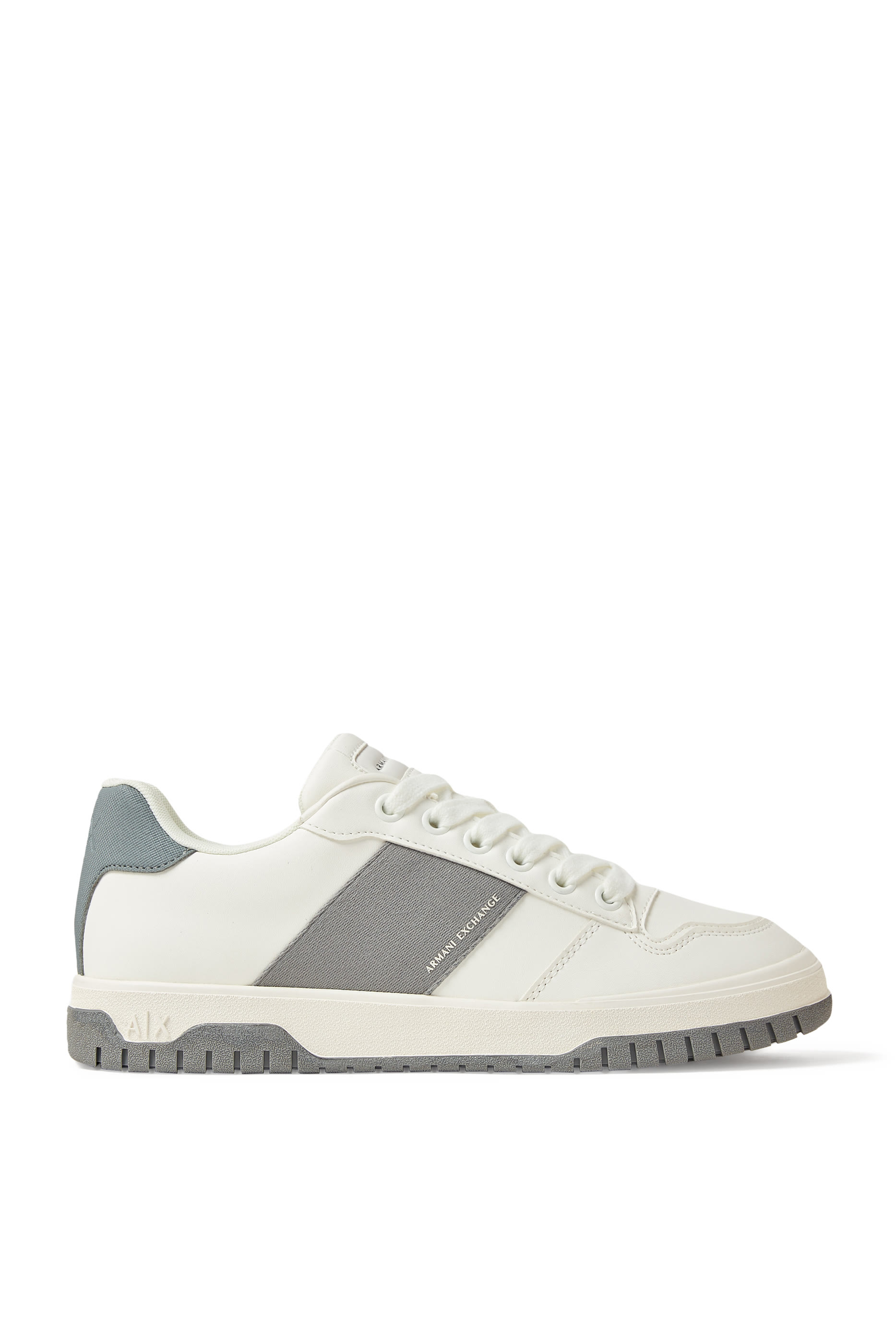 سنيكرز بكاحل منخفض جلد صناعي