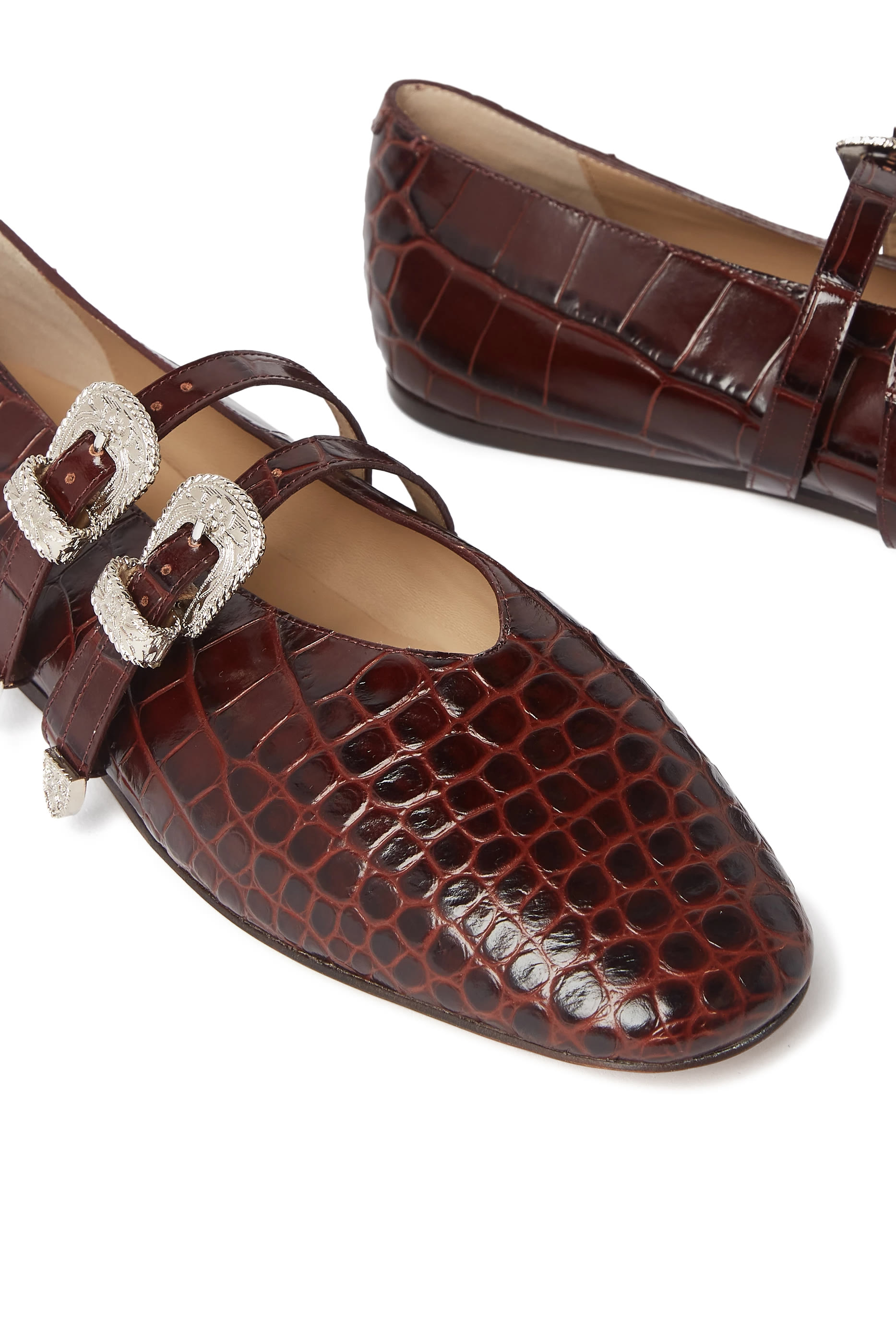 حذاء كلوديا مفتوح من الخلف