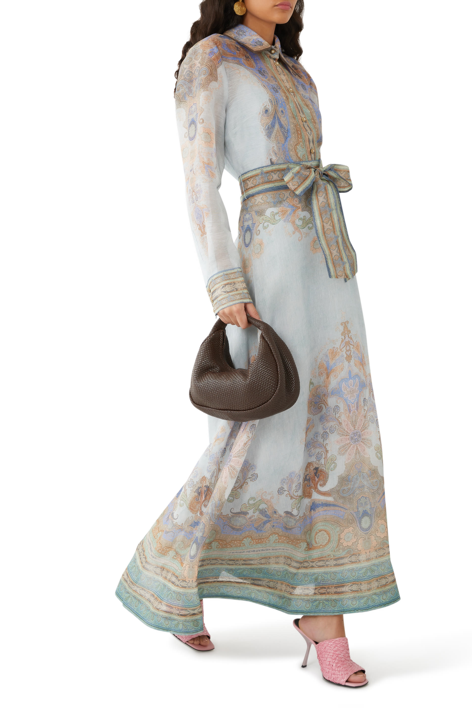 تنورة غيدن طويلة