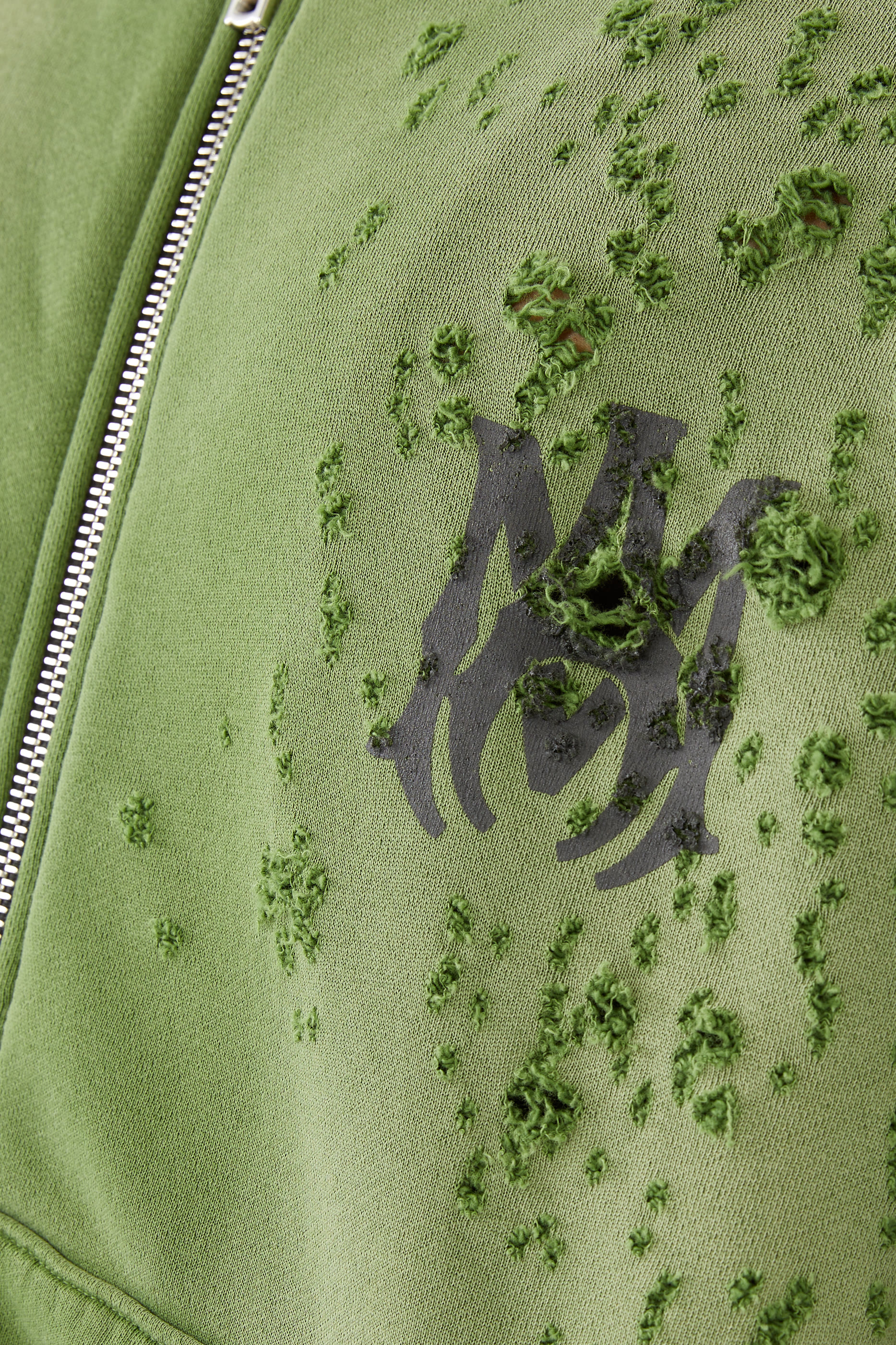 هودي شو غان بسحاب وشعار الماركة