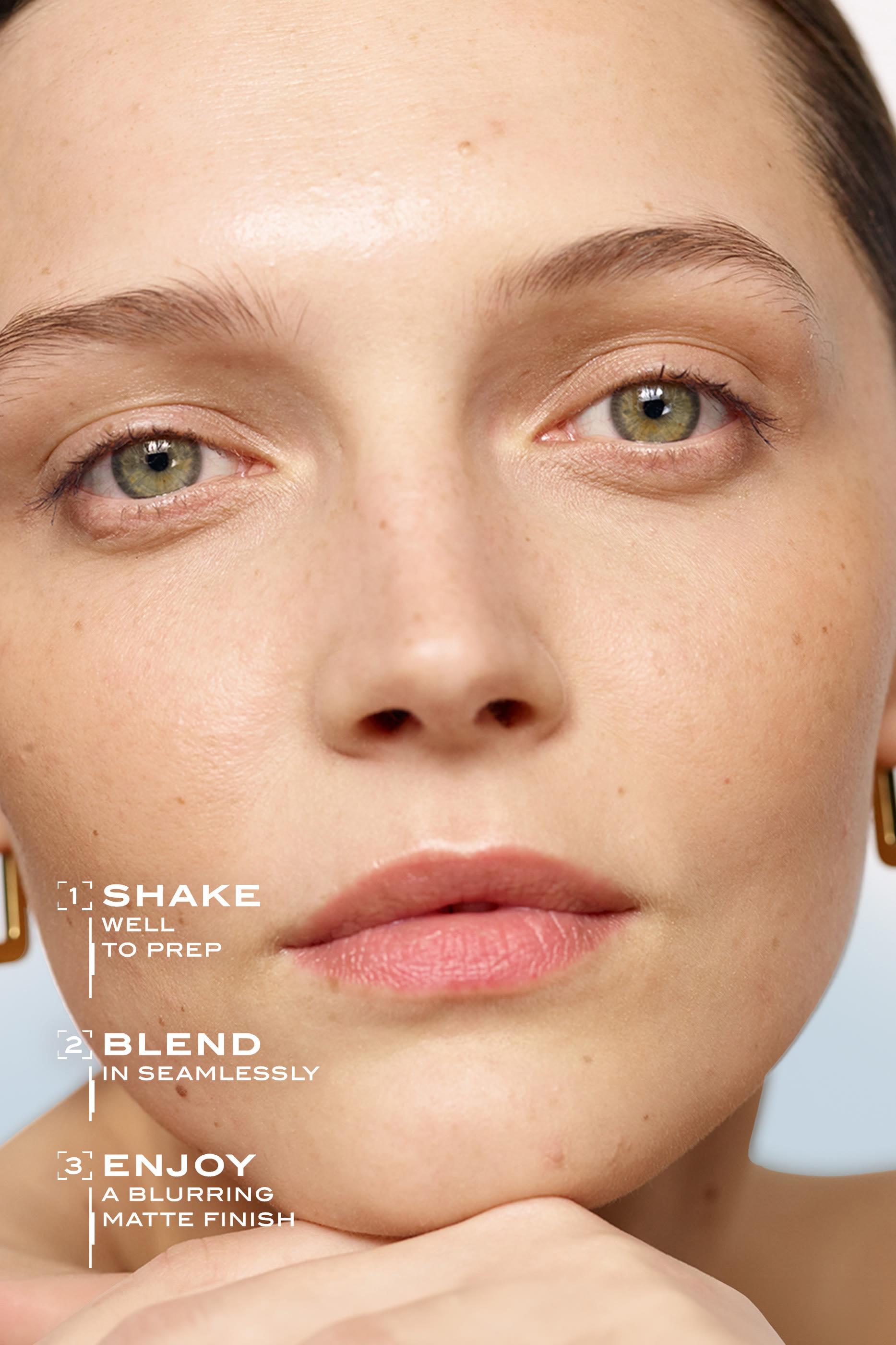 سائل سن سينسيتيف ملون لإزالة اللمعان من البشرة مع عامل حماية SPF50