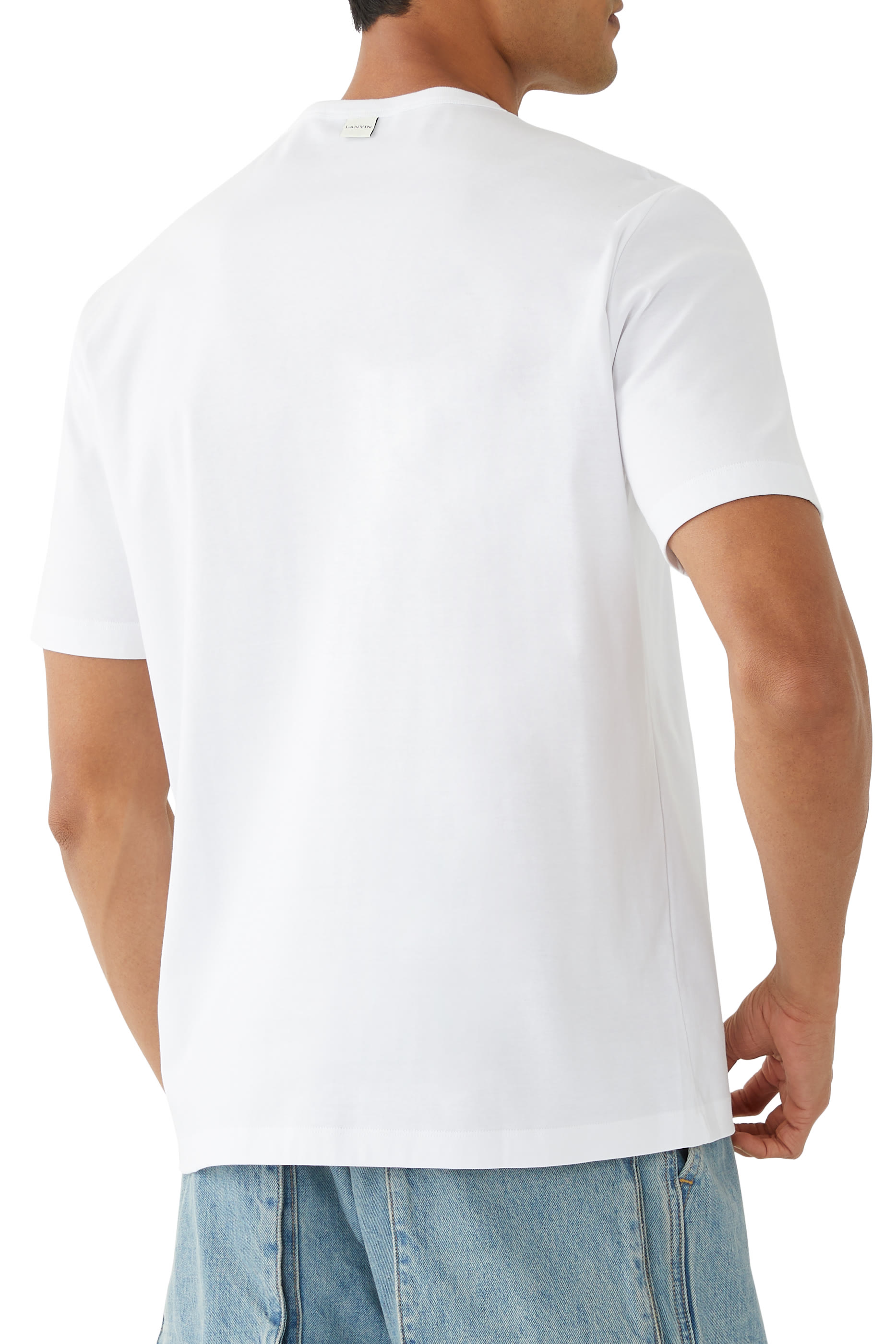 تيشيرت اسنشيال بشعار الماركة