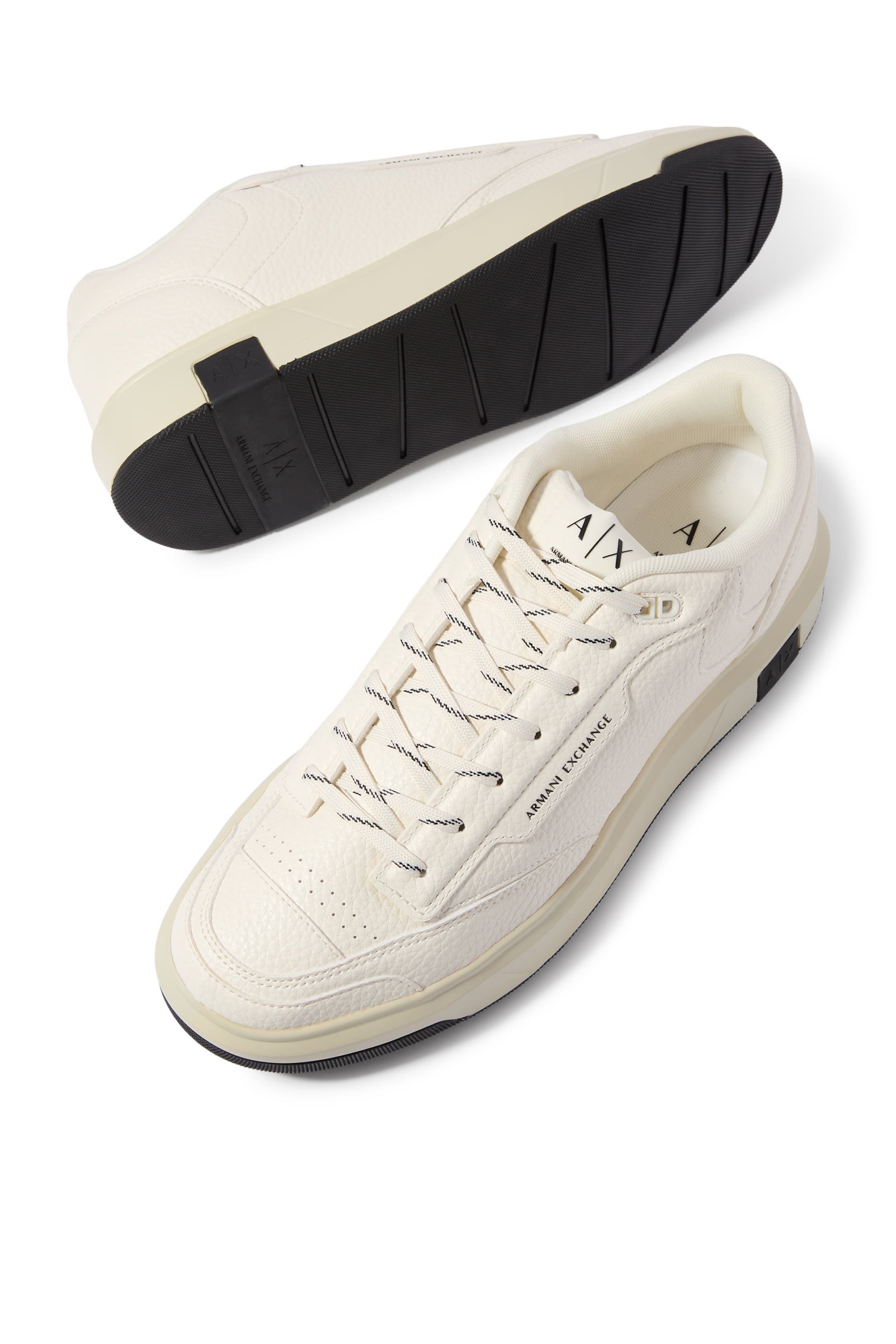 سنيكرز فينيسيا بشعار الماركة 