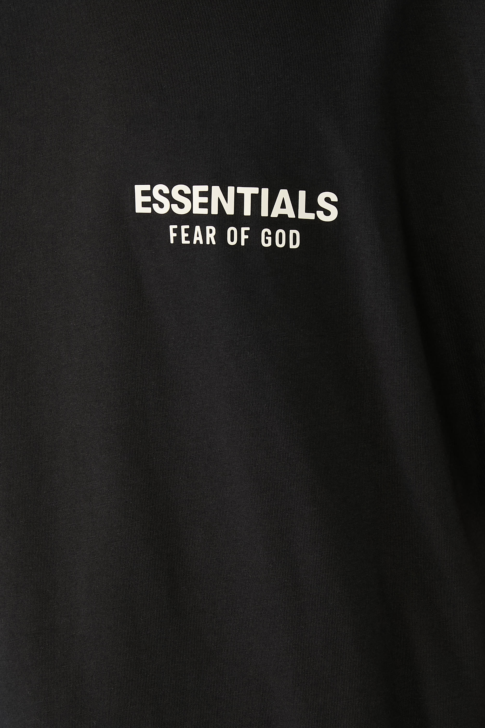 تيشيرت كلاسيكي بأكمام قصيرة 