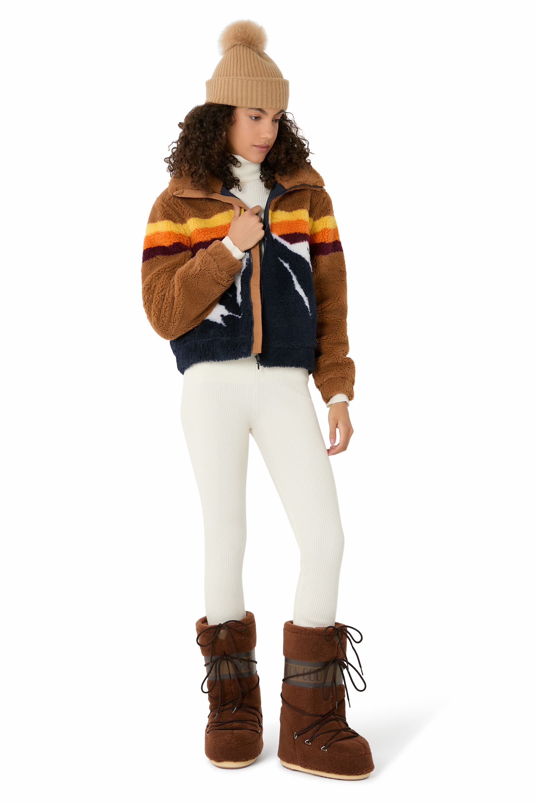 جاكيت بنقشة قمم ثلجية