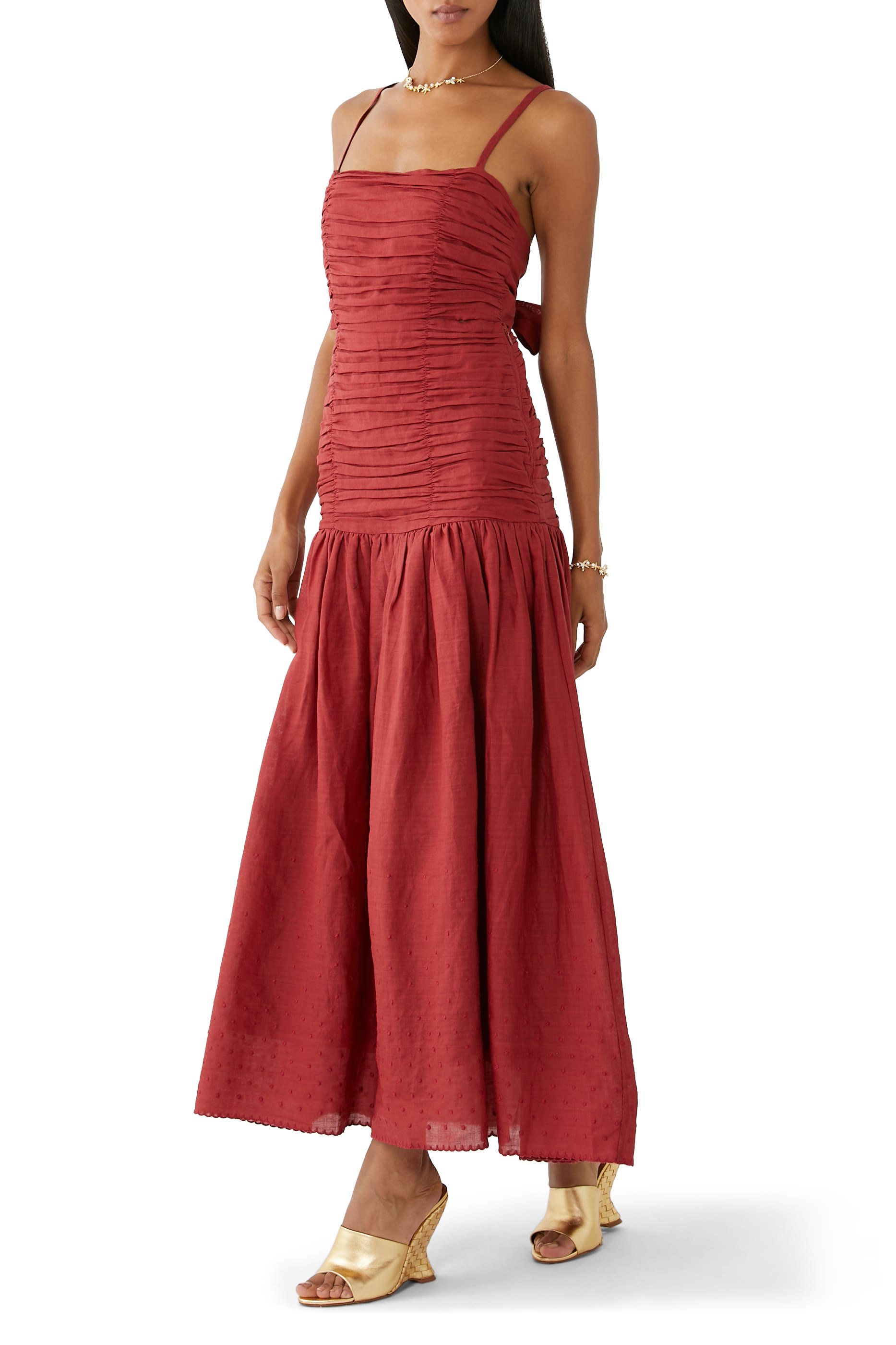 فستان أوريليا بياقة مربعة