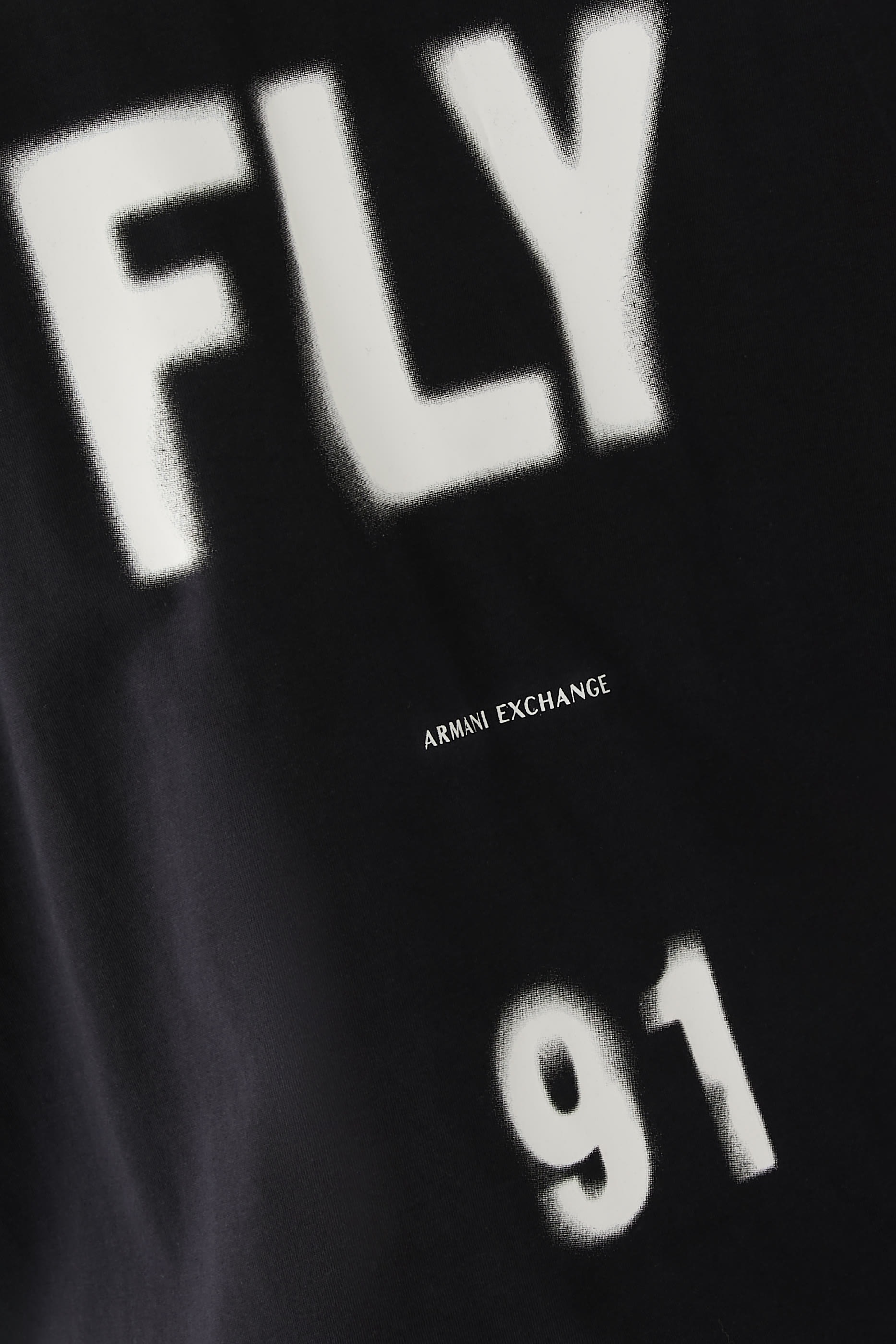 تيشيرت مارينا 91 بشعار الماركة في الخلف