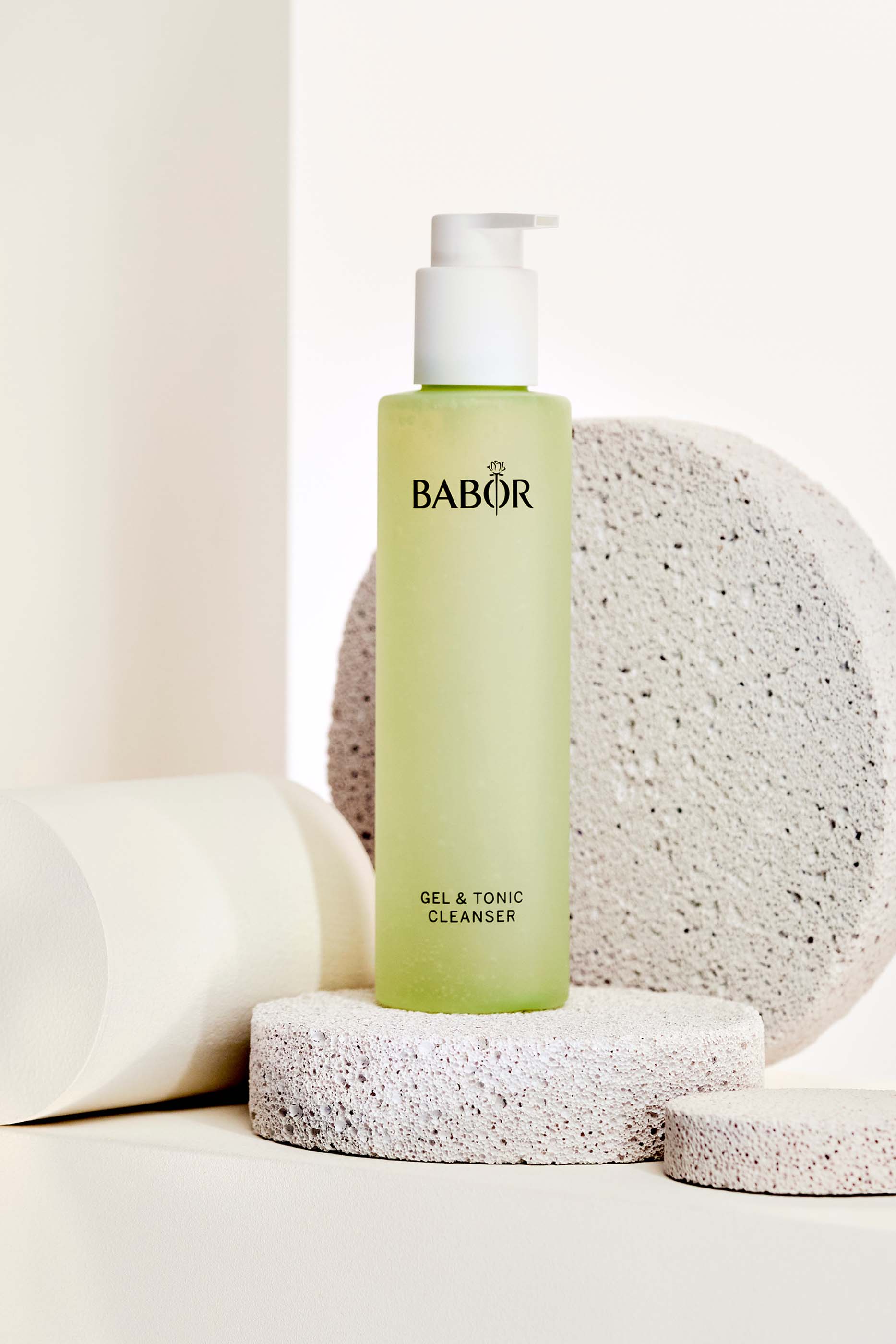 غسول جل اند تونيك