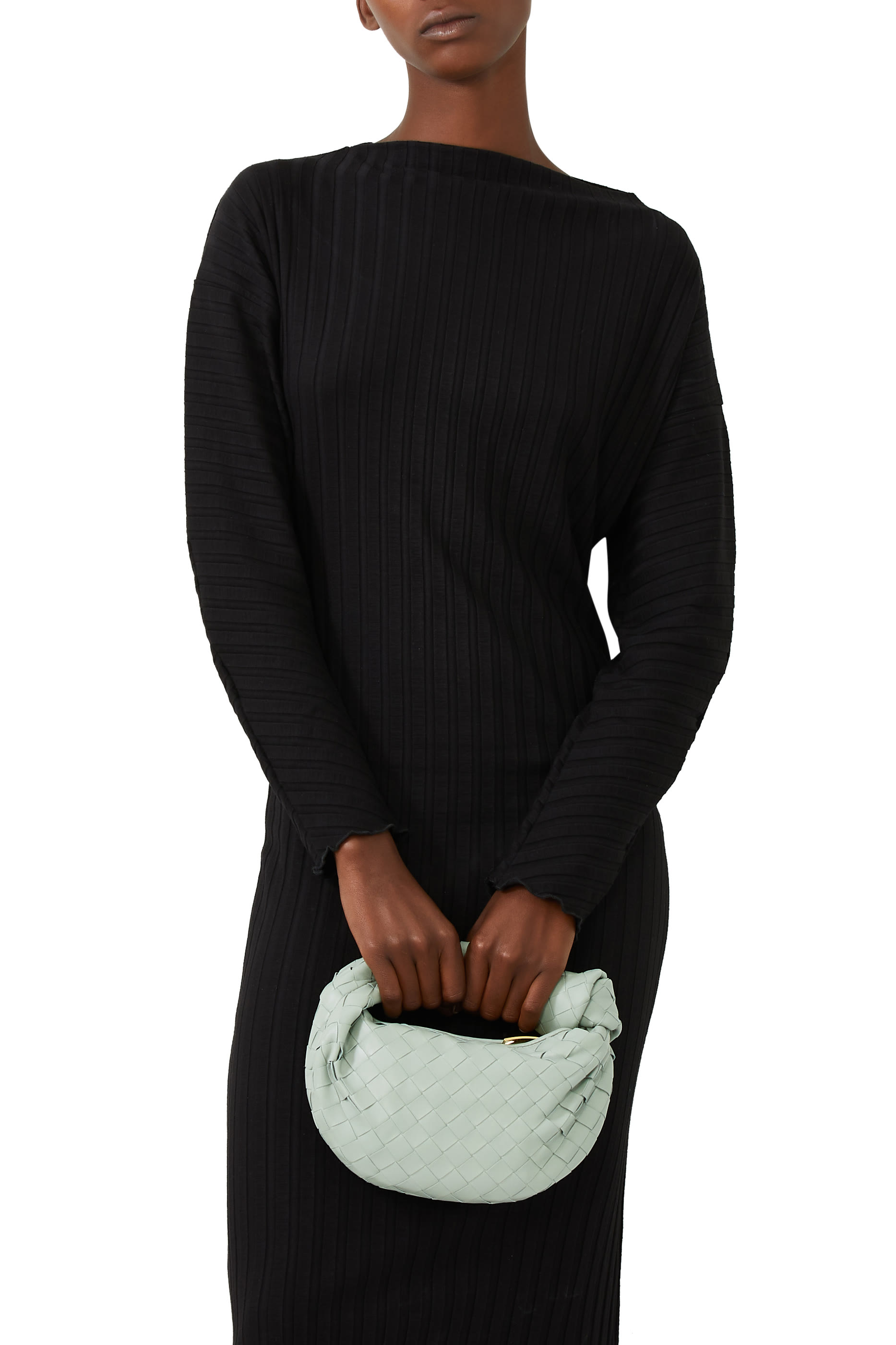 حقيبة جودي صغيرة بيد علوية بتصميم مجدول