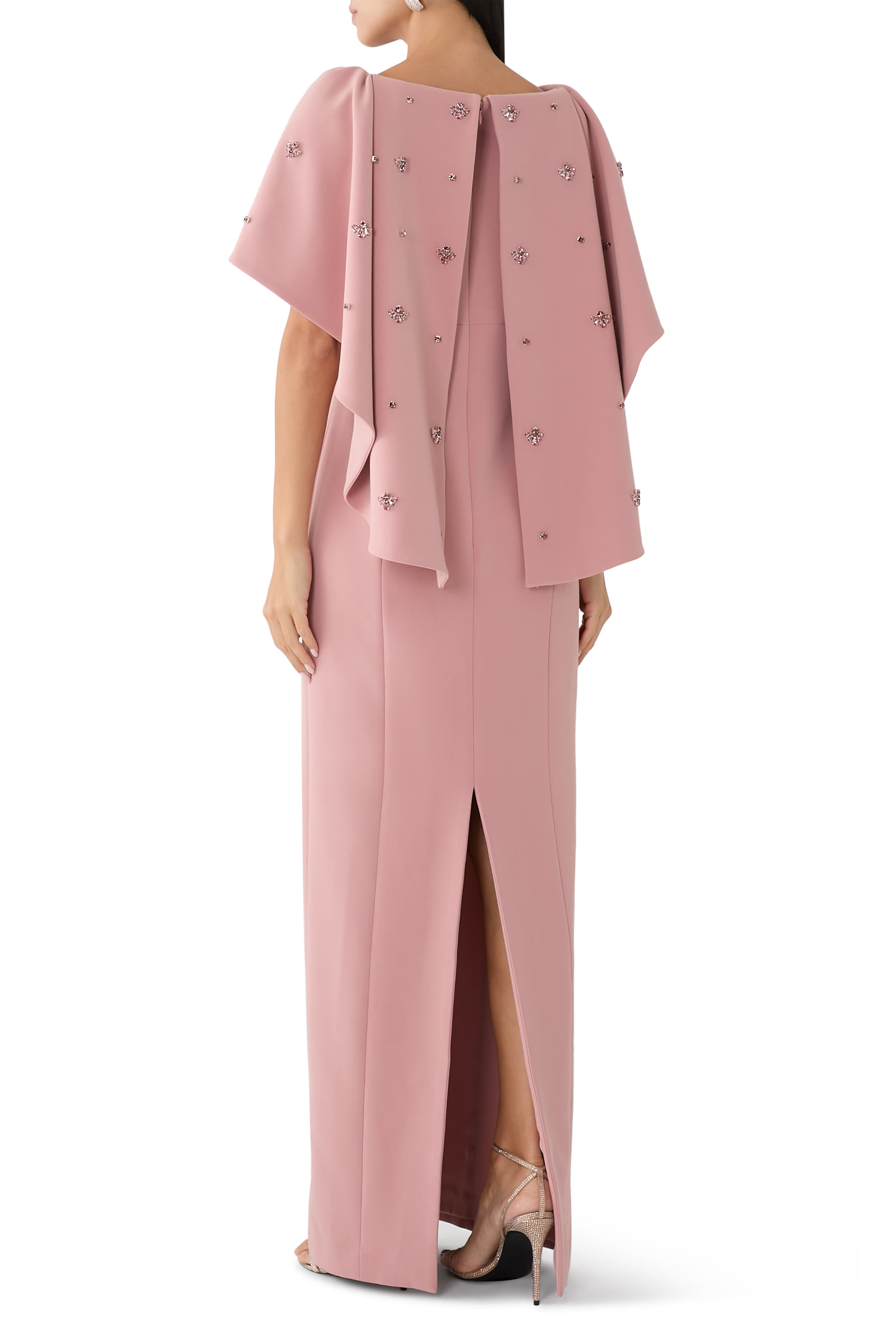 فستان سهرة مارجريت مطرز بكاب