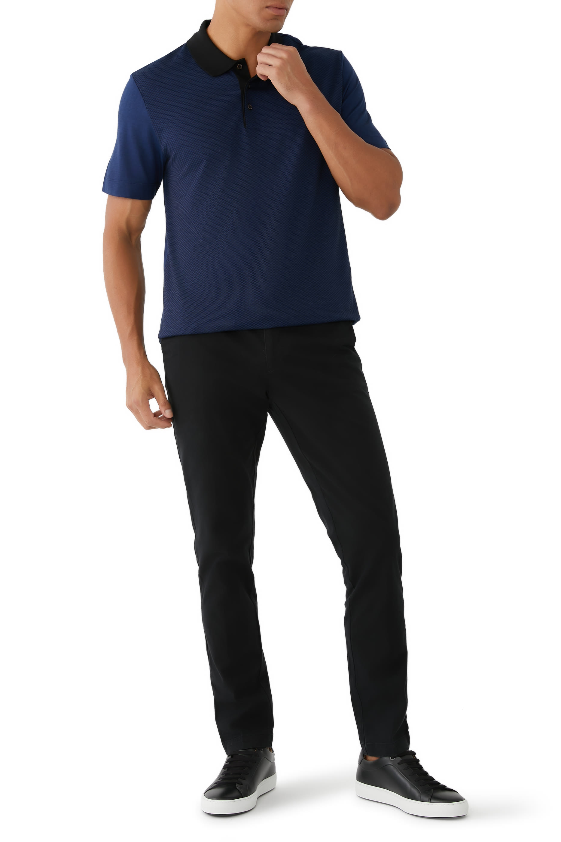 قميص بولو بأكمام قصيرة