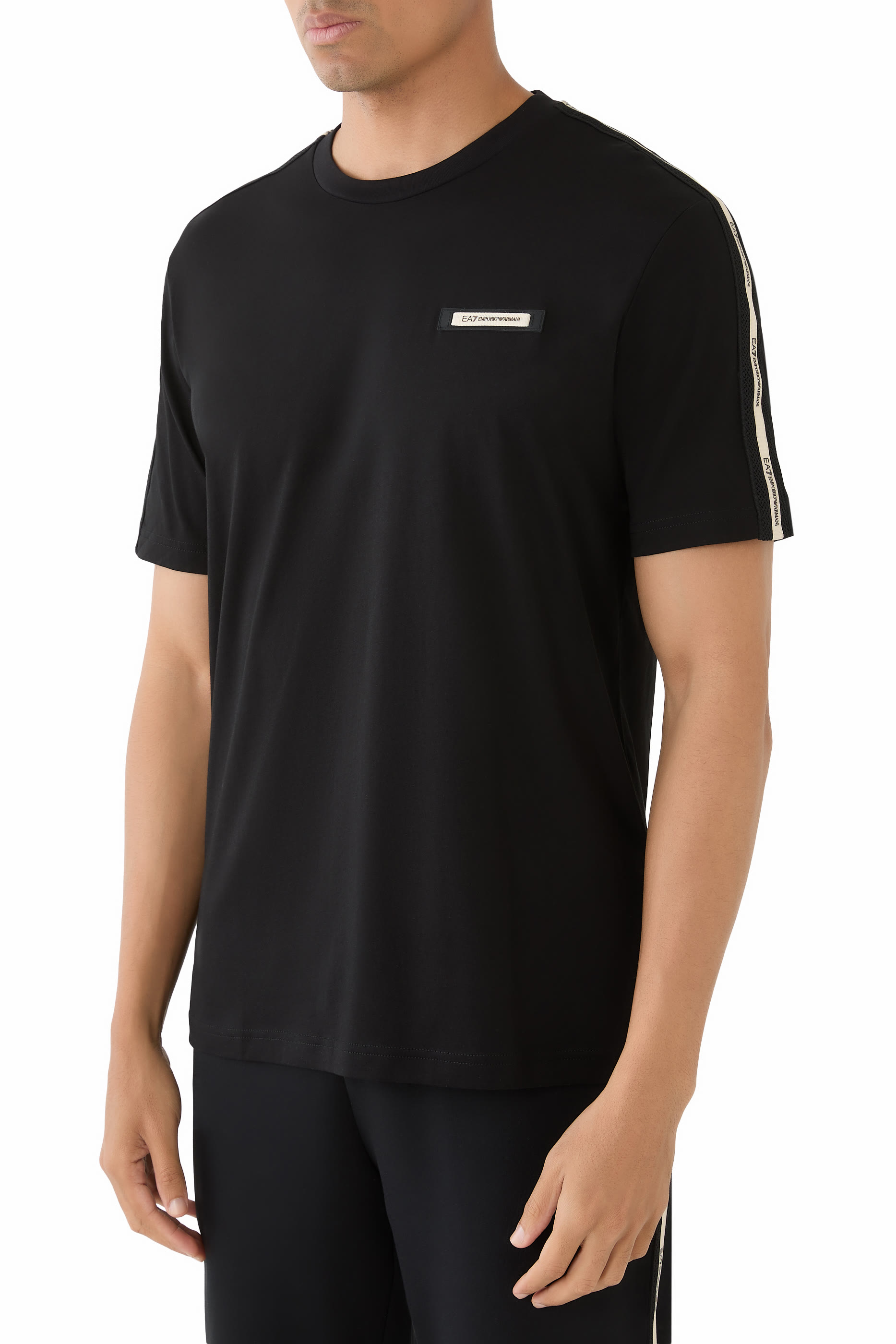 تيشيرت بشعار الماركة